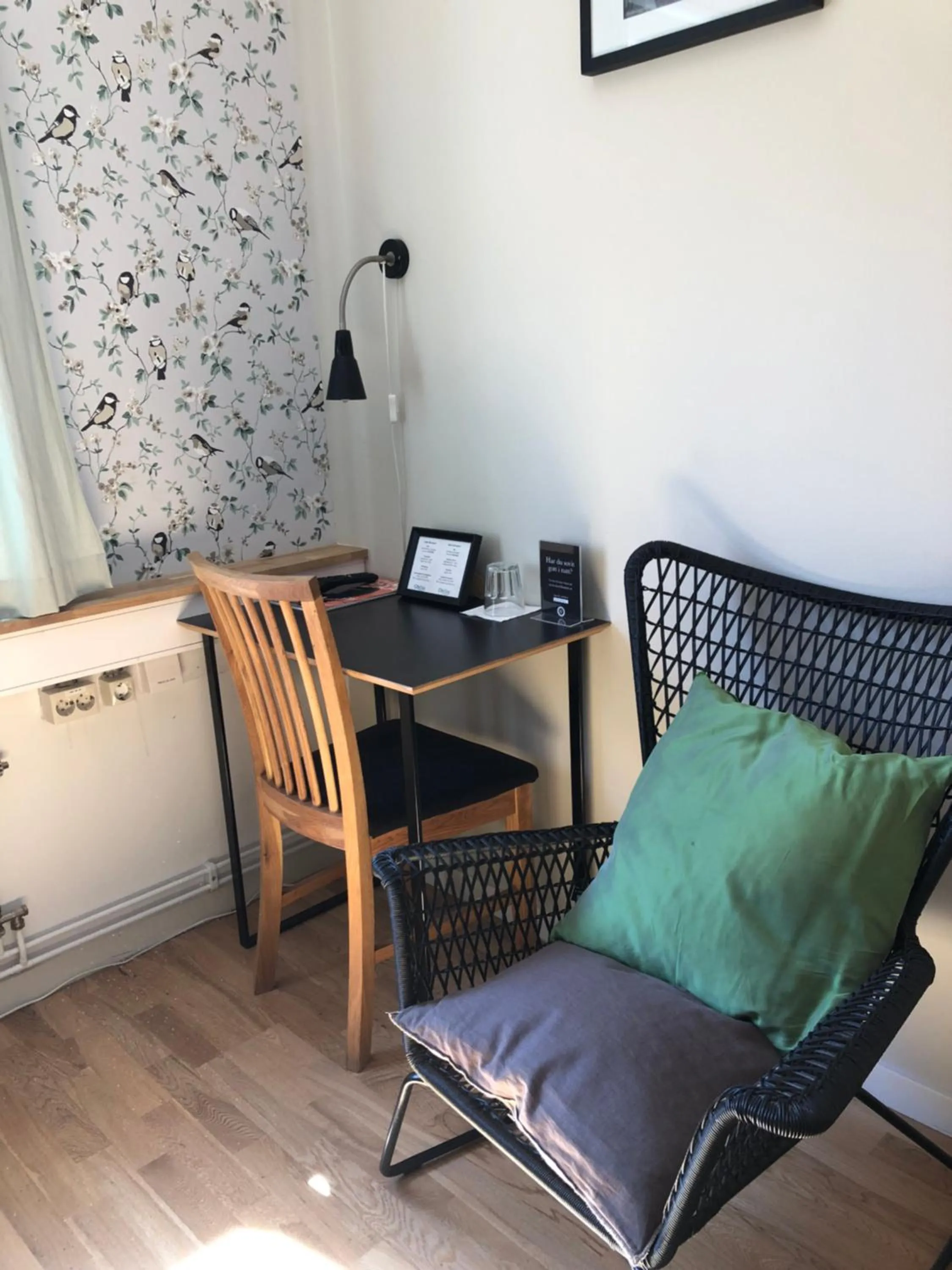 Seating area in Uppsala CityStay Hotel