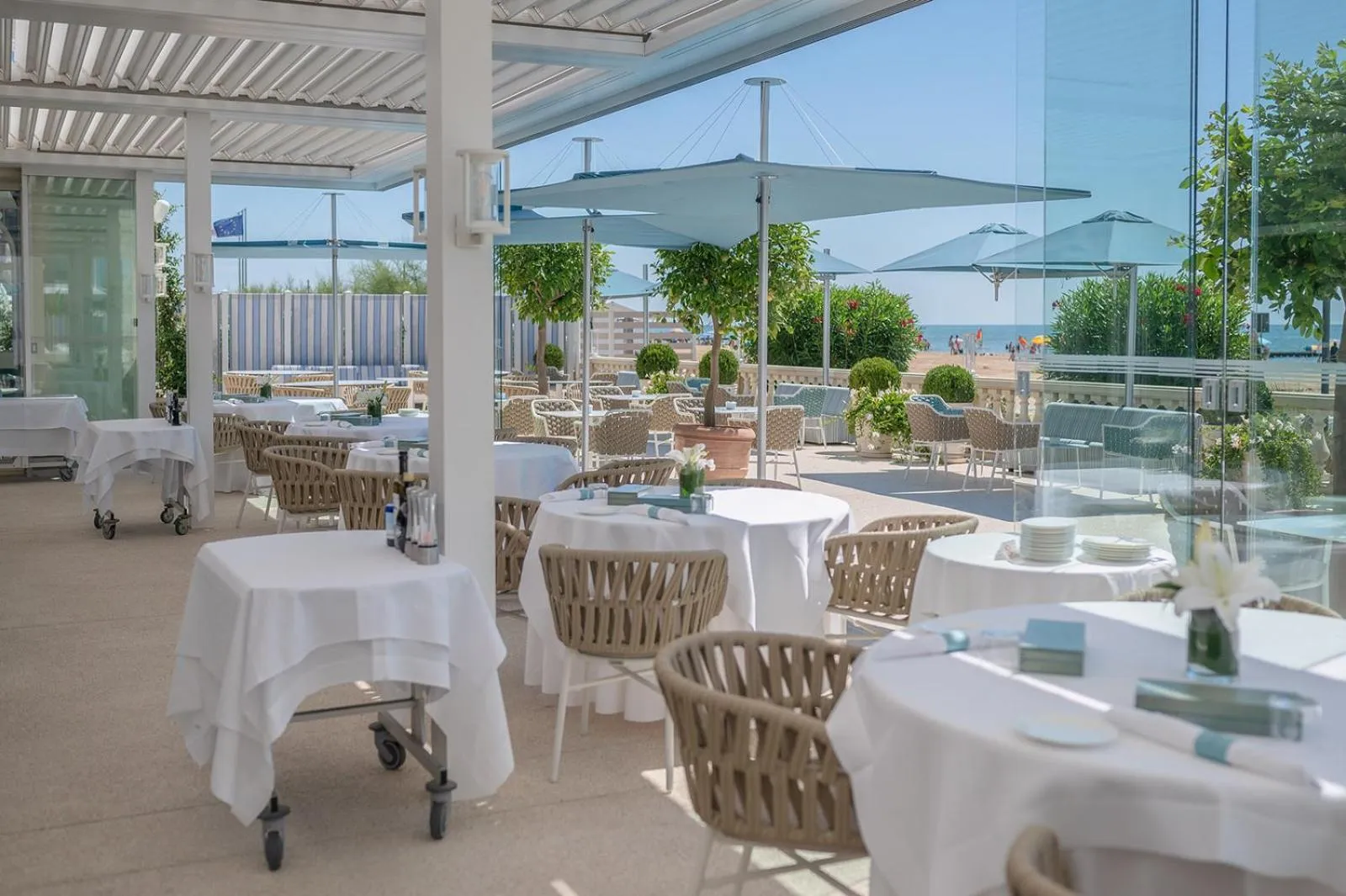 Restaurant/places to eat in Casa Bianca Al Mare