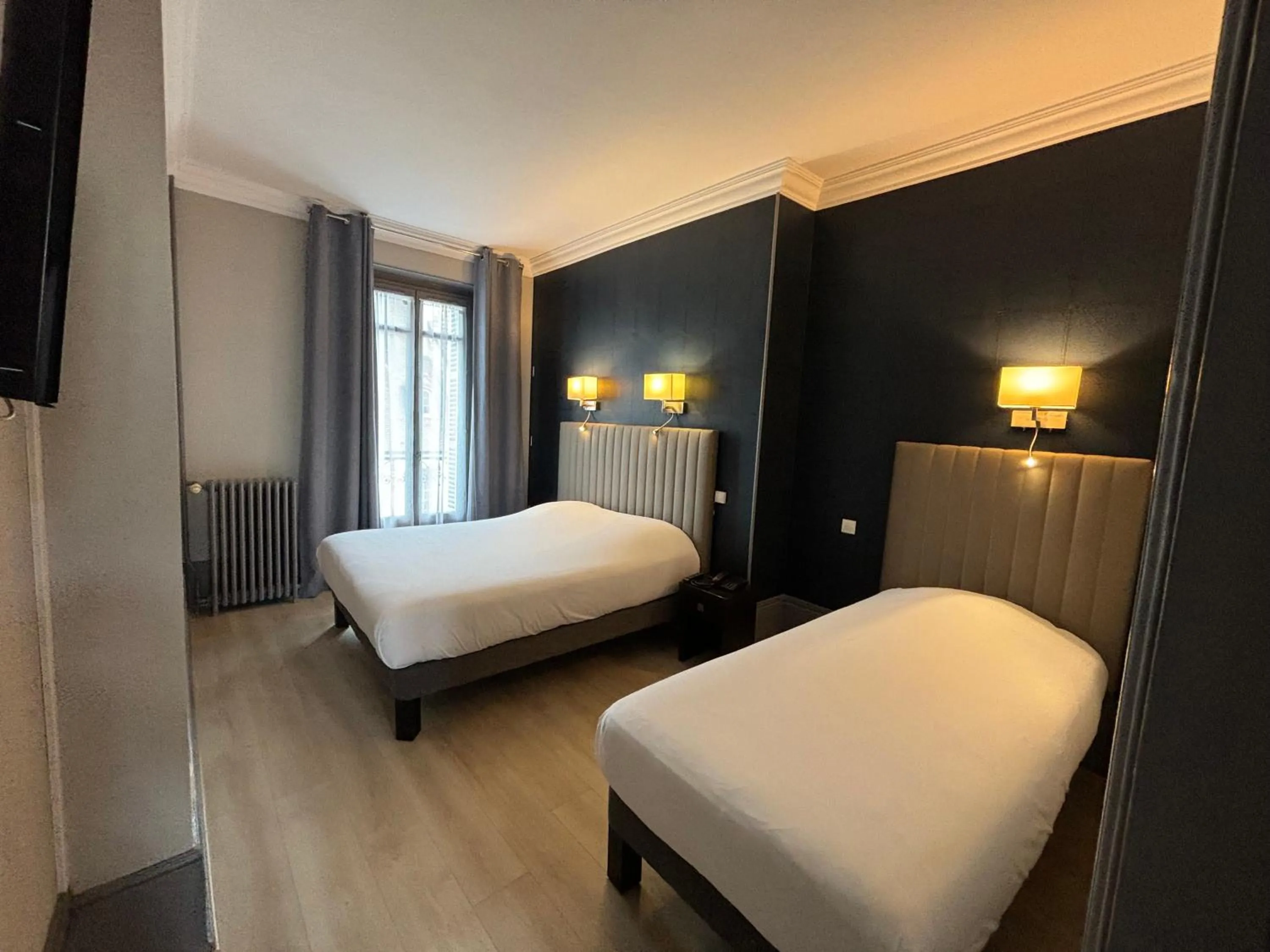 Bed in Hotel Le Jacquemart