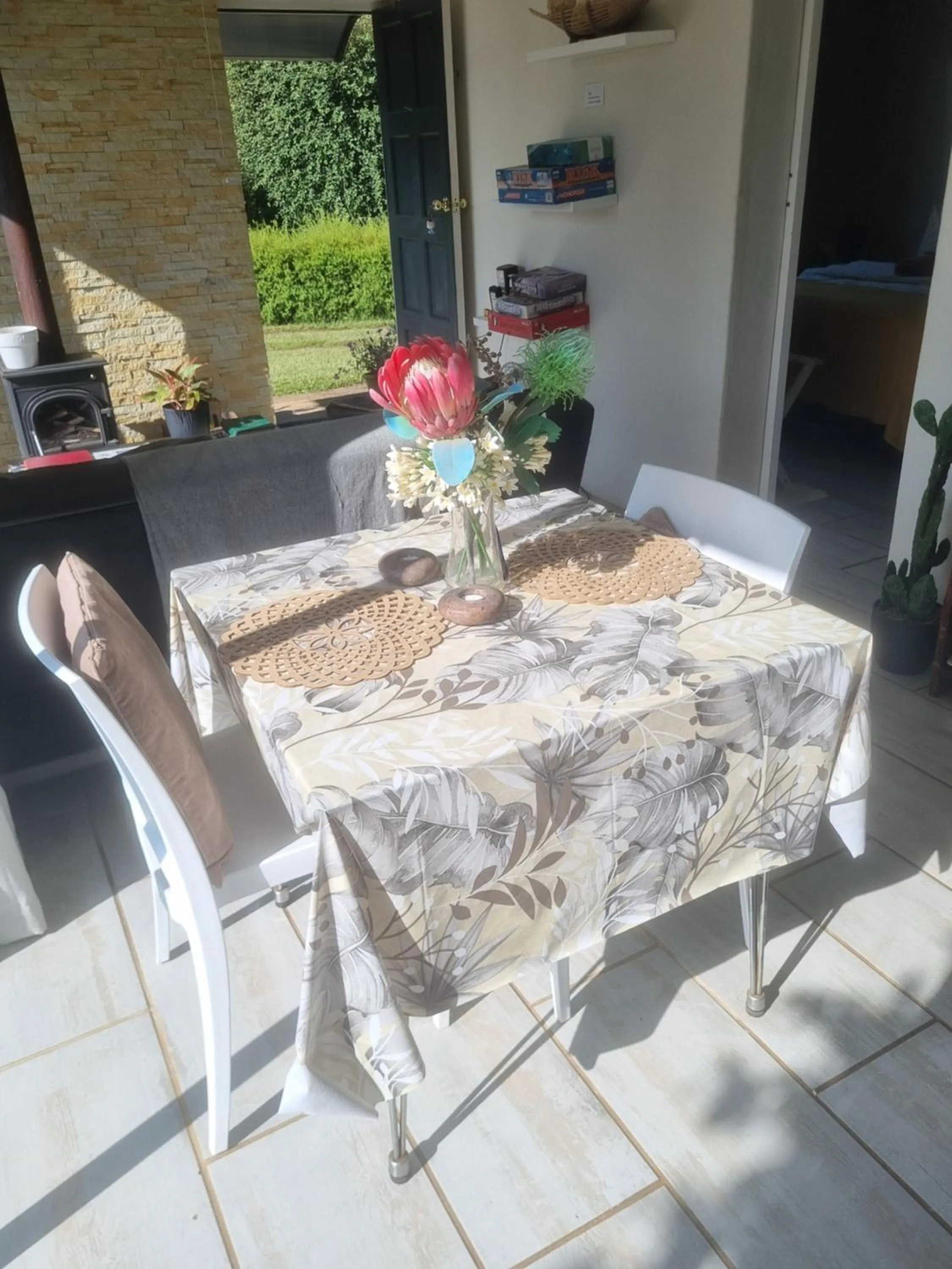 The Cottage on the Corner