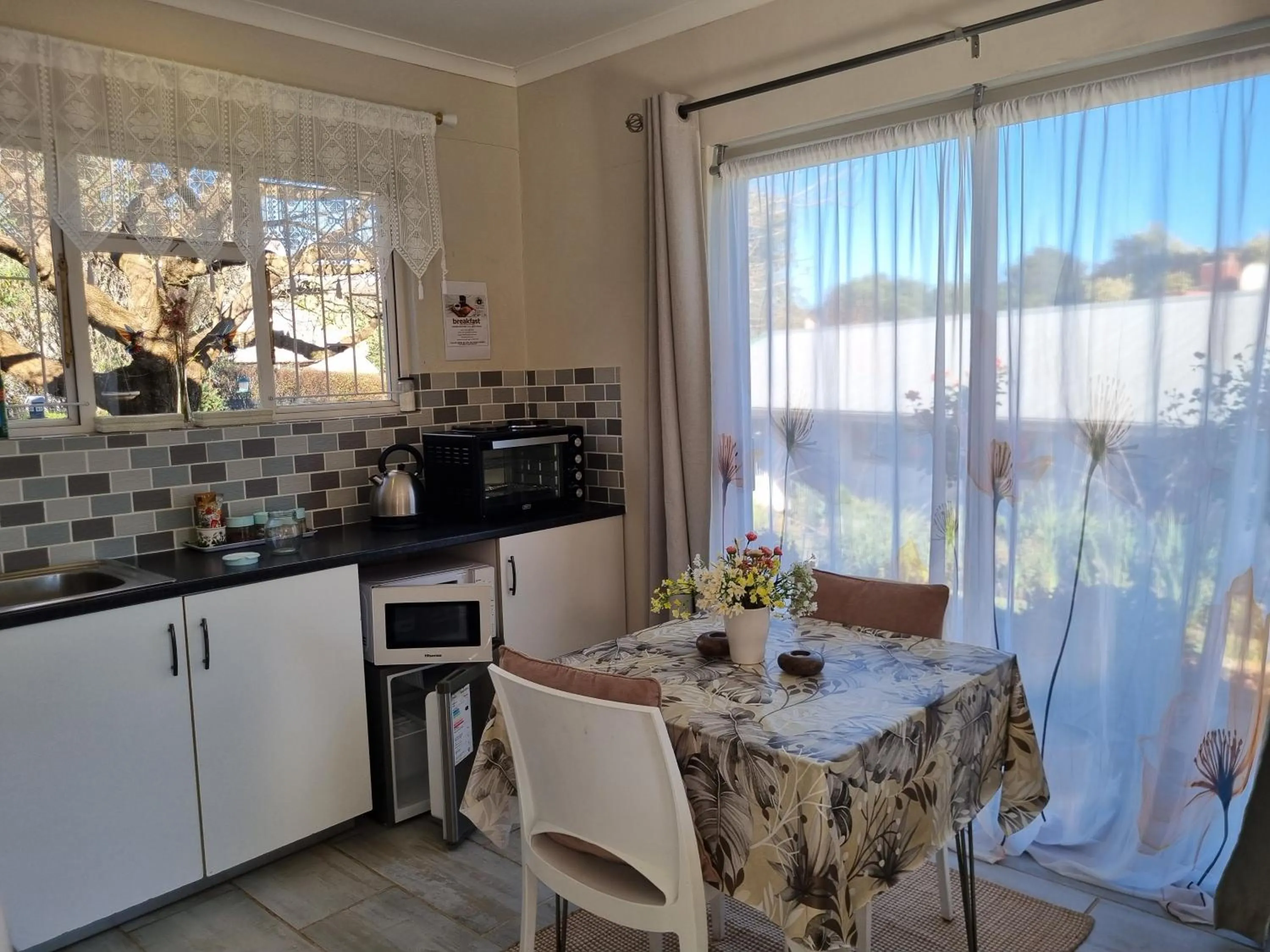 The Cottage on the Corner