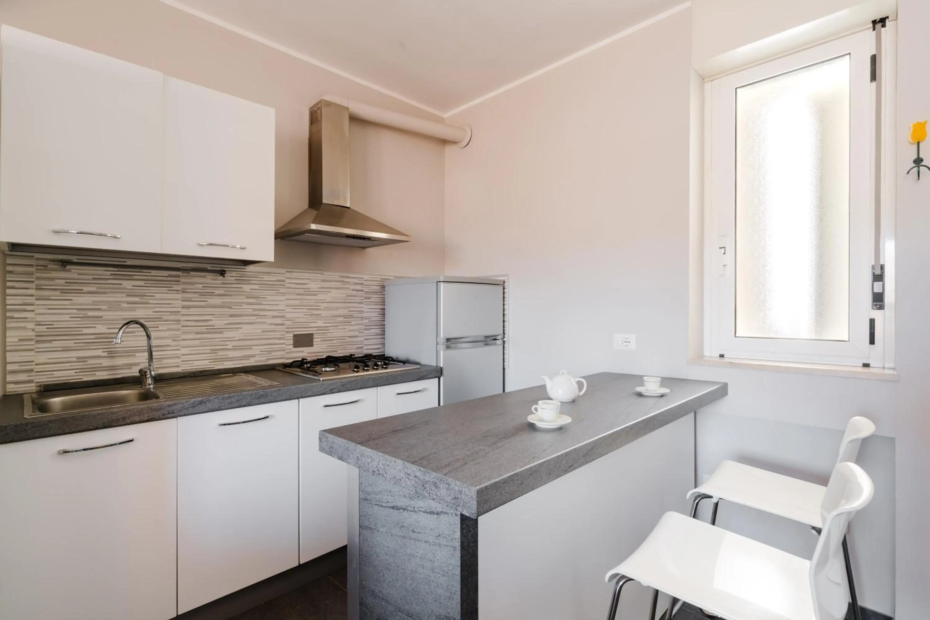 Kitchen or kitchenette in Casa vacanze Valentina a Otranto 5 posti
