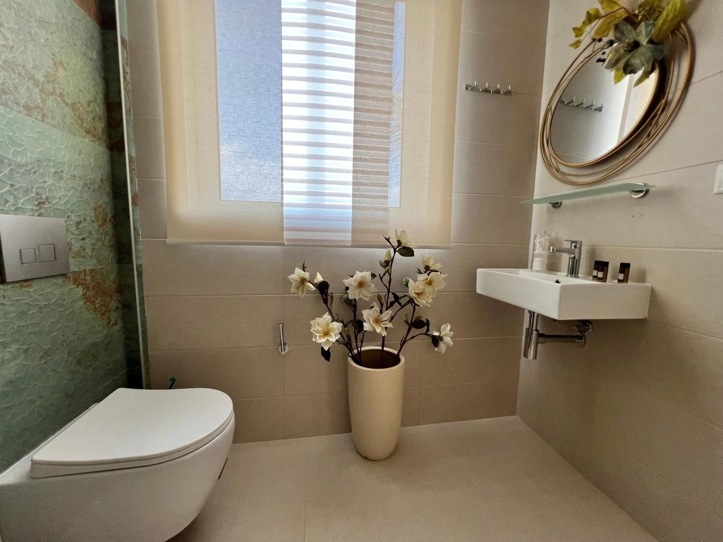 Shower in Maria Hotel Sisi