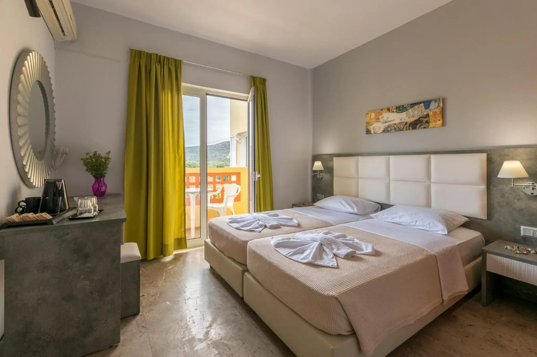 Standard Double or Twin Room with Balcony in Maria Hotel Sisi Standard Double or Twin Room with Balcony in Maria Hotel Sisi