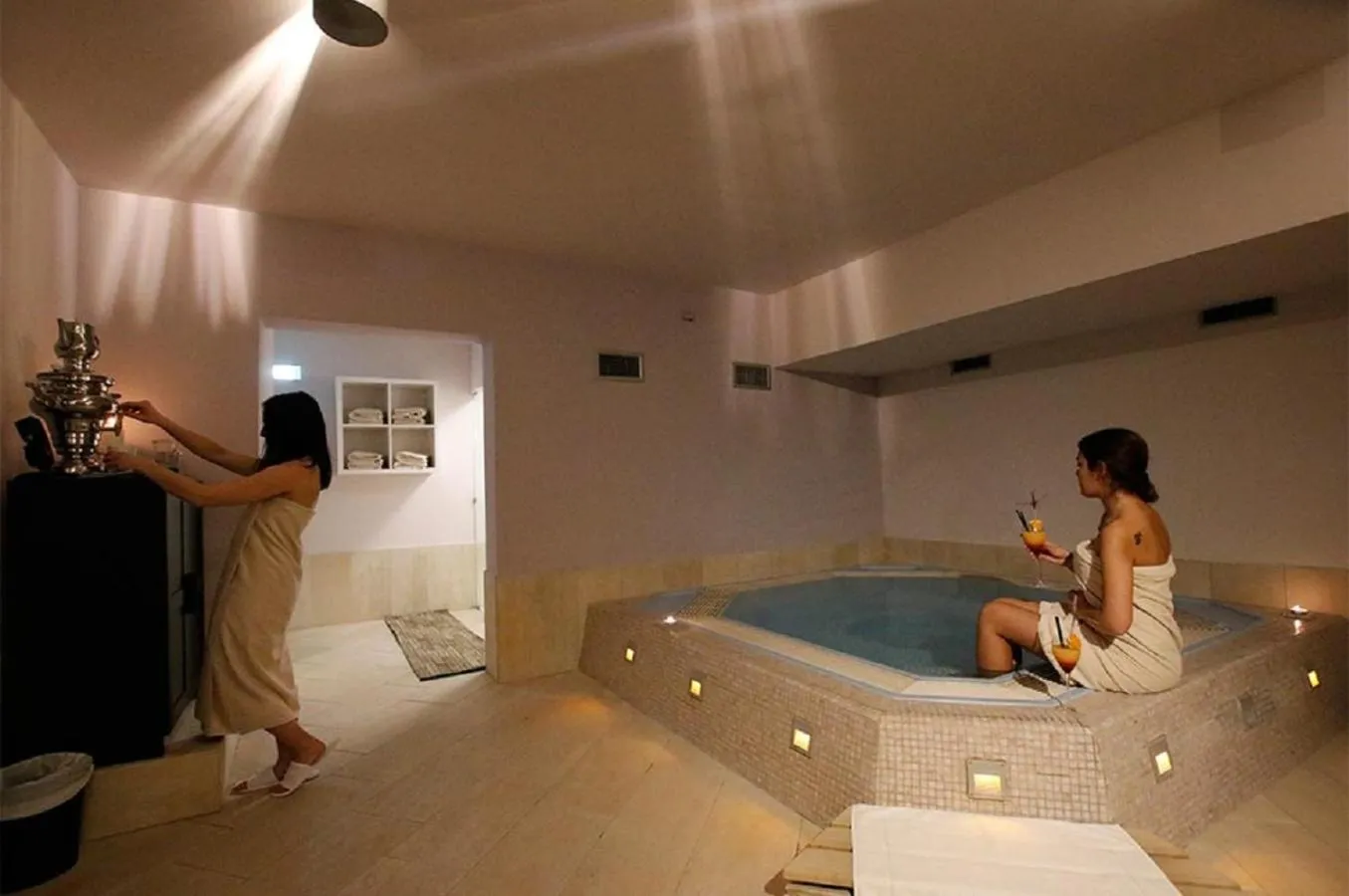 Hot Tub in Style Hotel Grifone