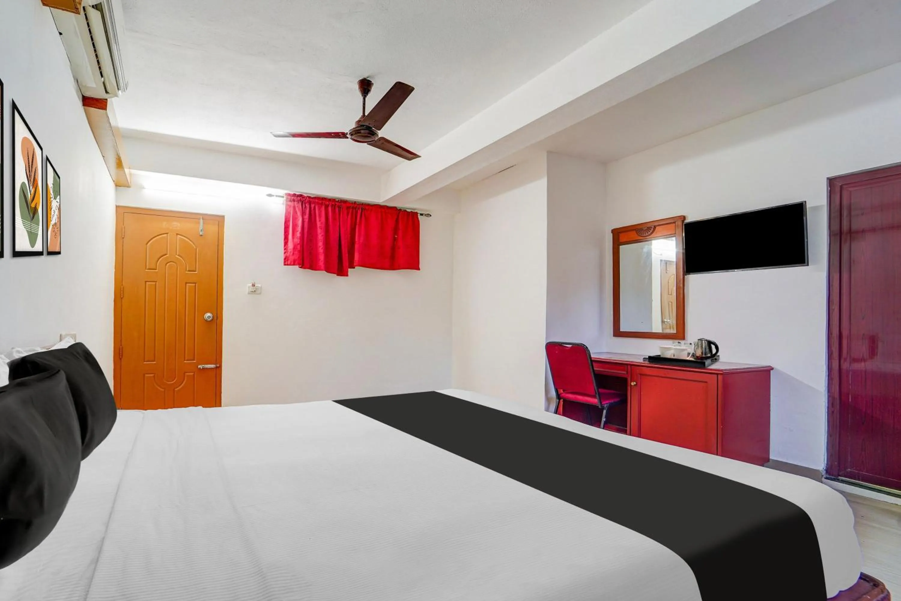 Bedroom, Bed in Hotel O Kottayam Near Caritas Hospital