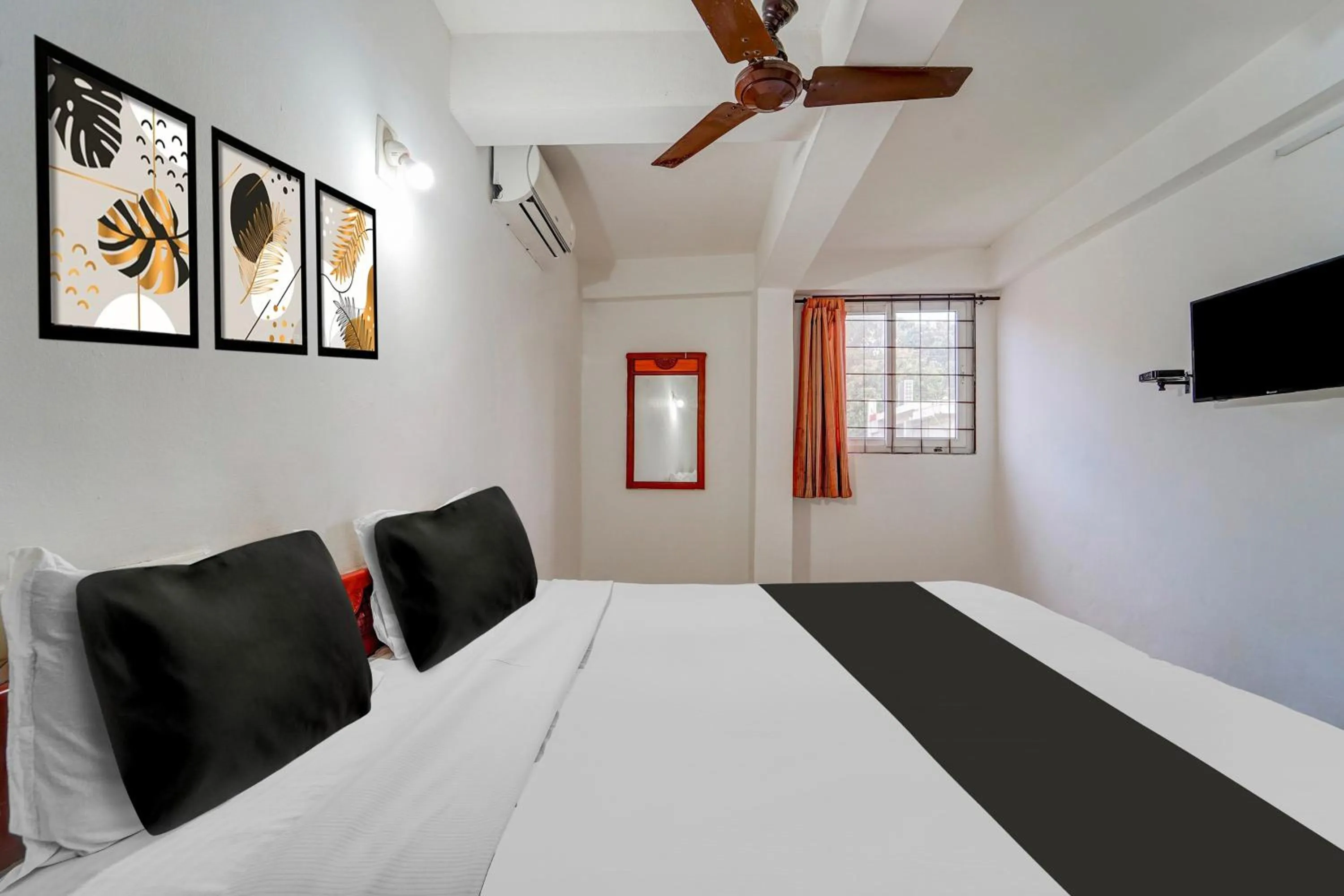 Bedroom, Bed in Hotel O Kottayam Near Caritas Hospital