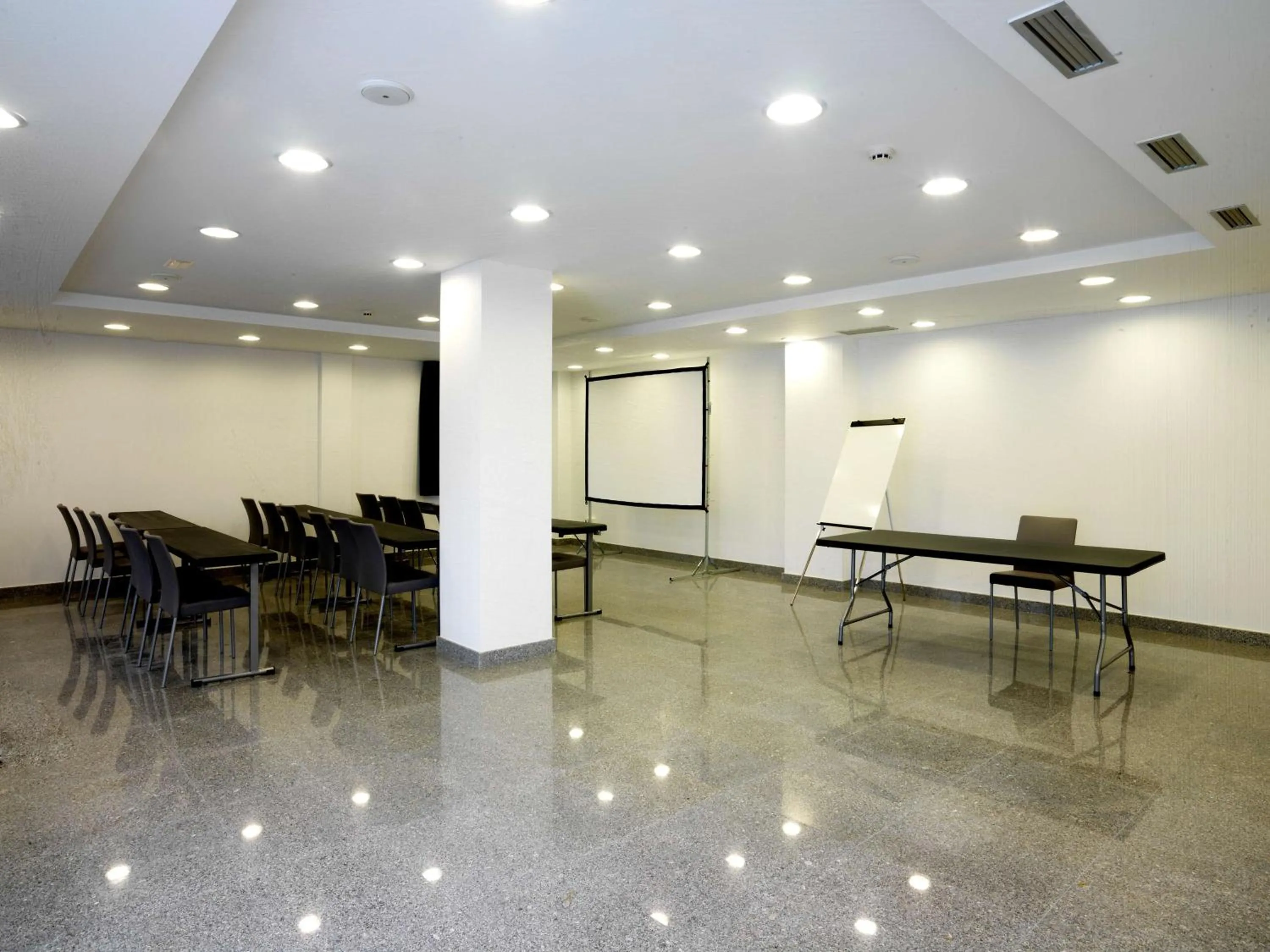 Meeting/conference room in NH La Avanzada