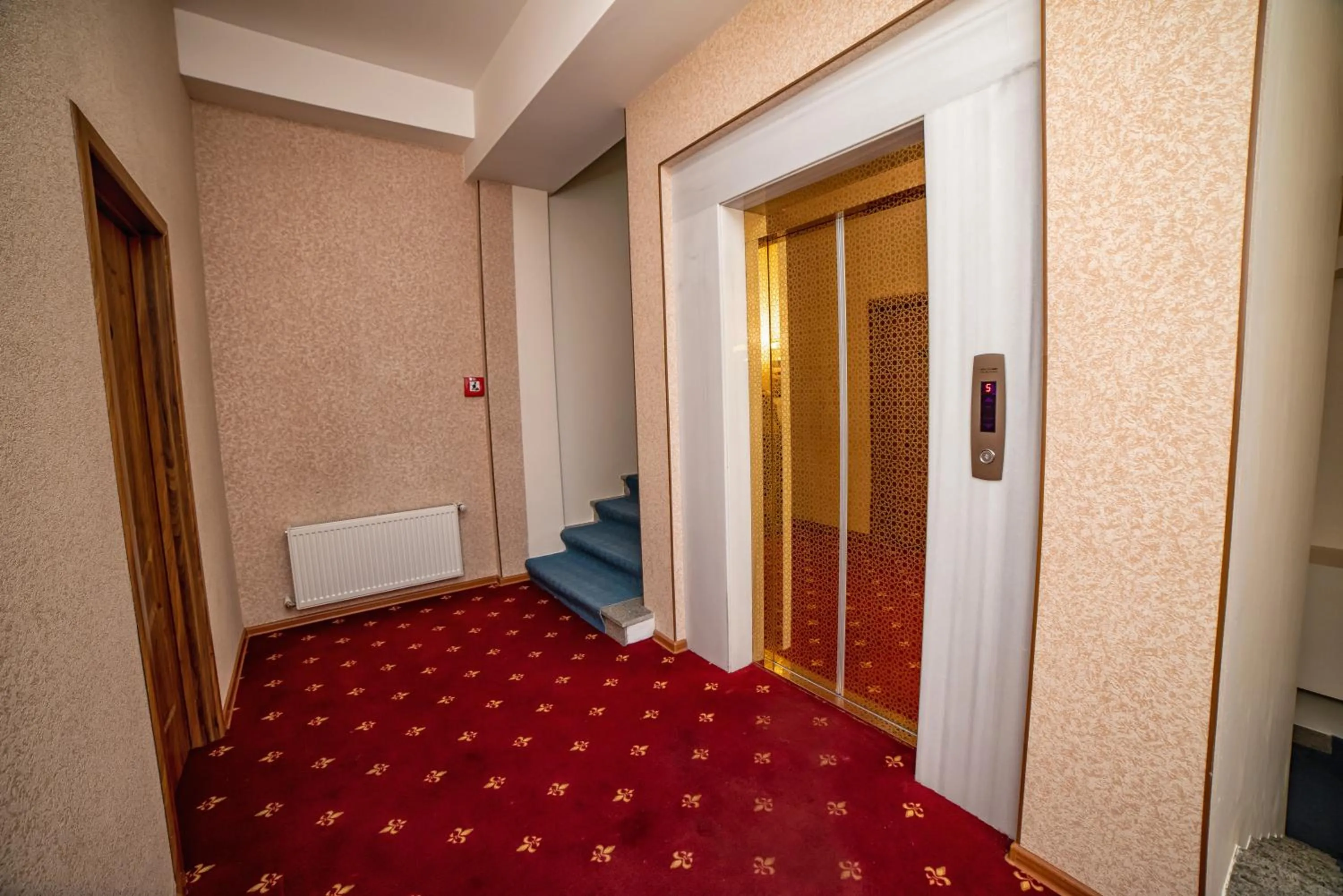 Balcony/Terrace in Continental Hotel