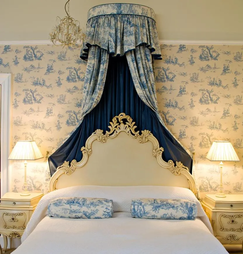 Bed in Castle House B and B