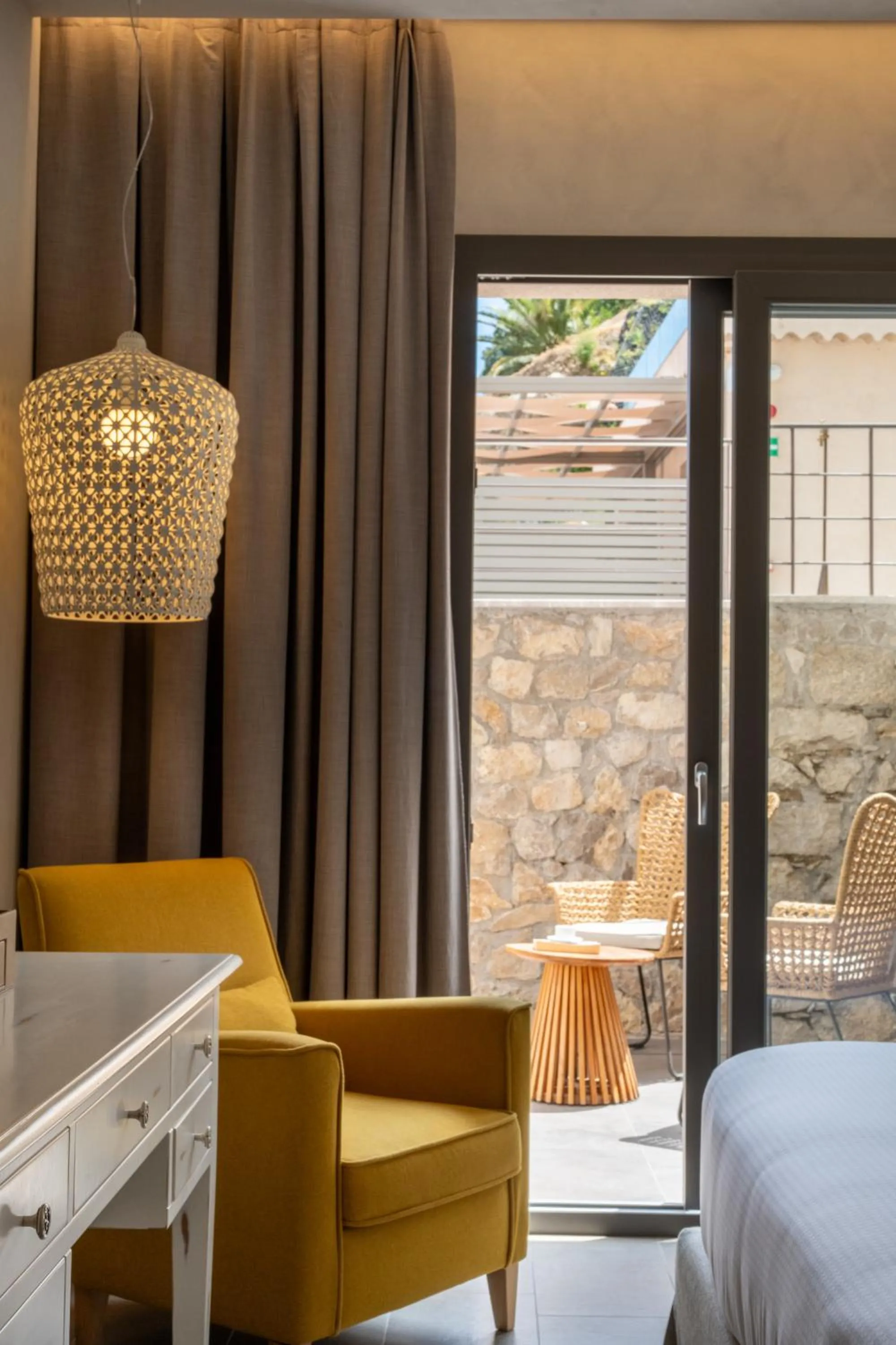 Bed in Villa Fiorita Boutique Hotel