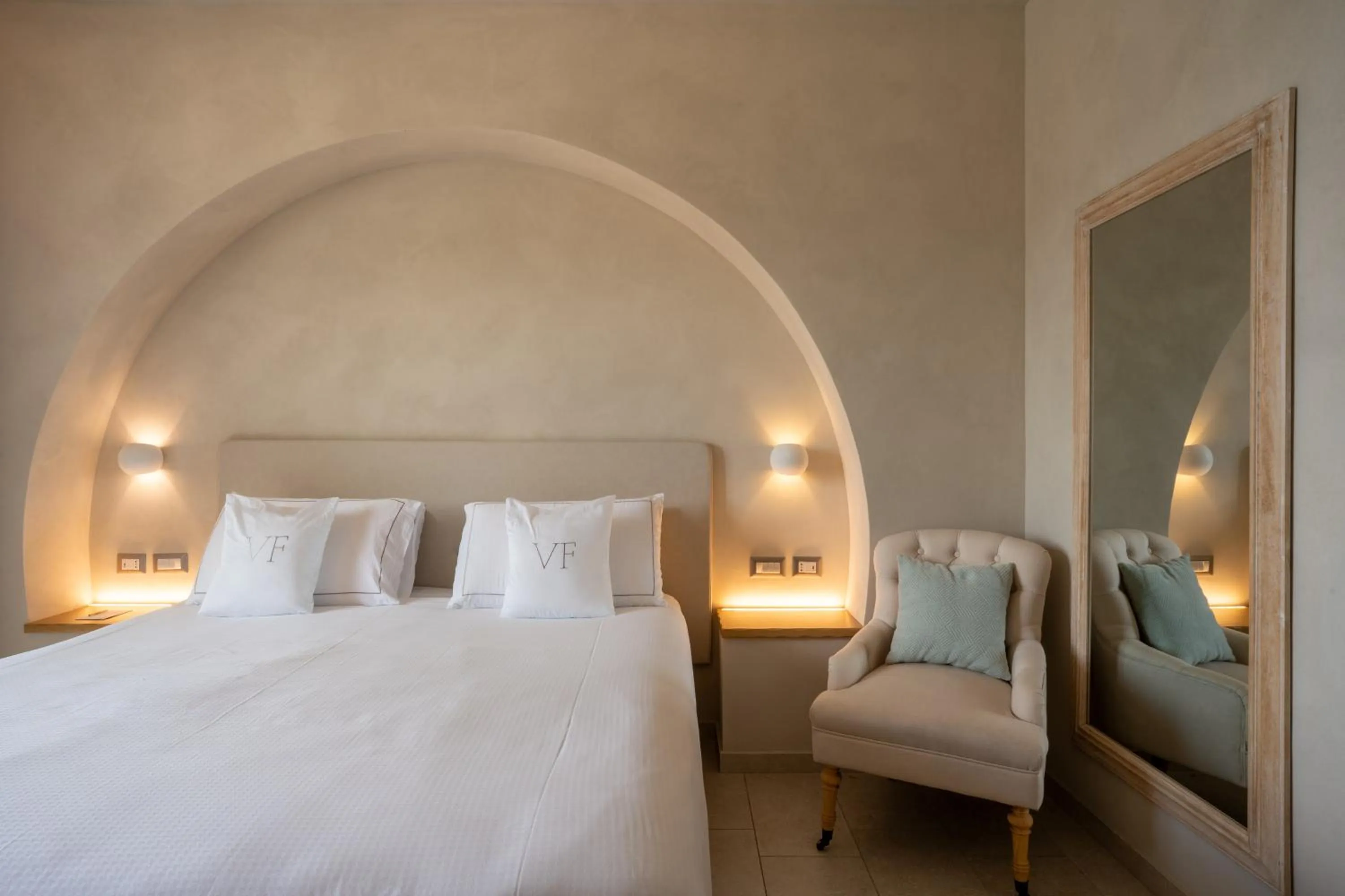 Bed in Villa Fiorita Boutique Hotel