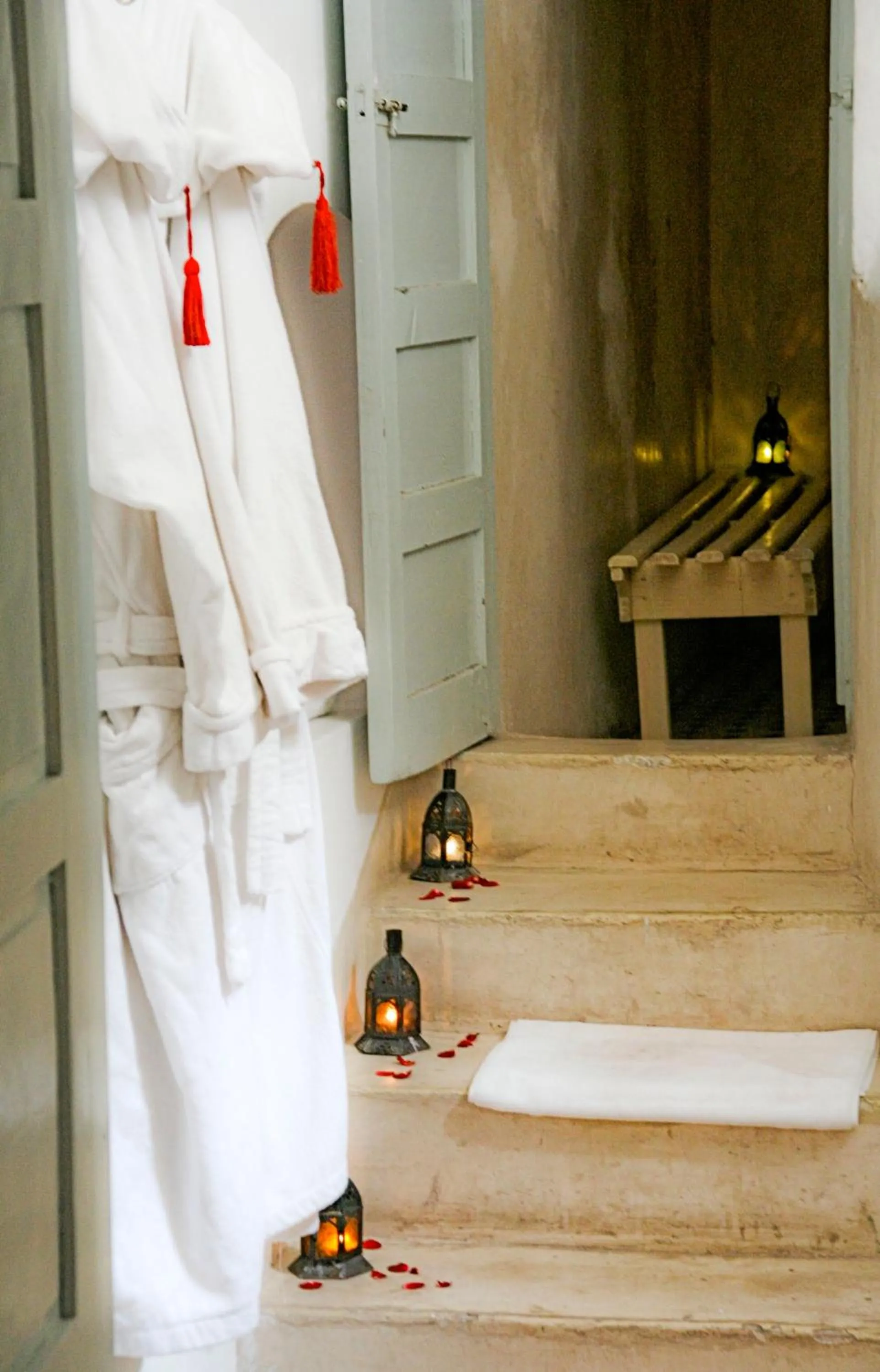 Steam room in Riad Tizwa Marrakech