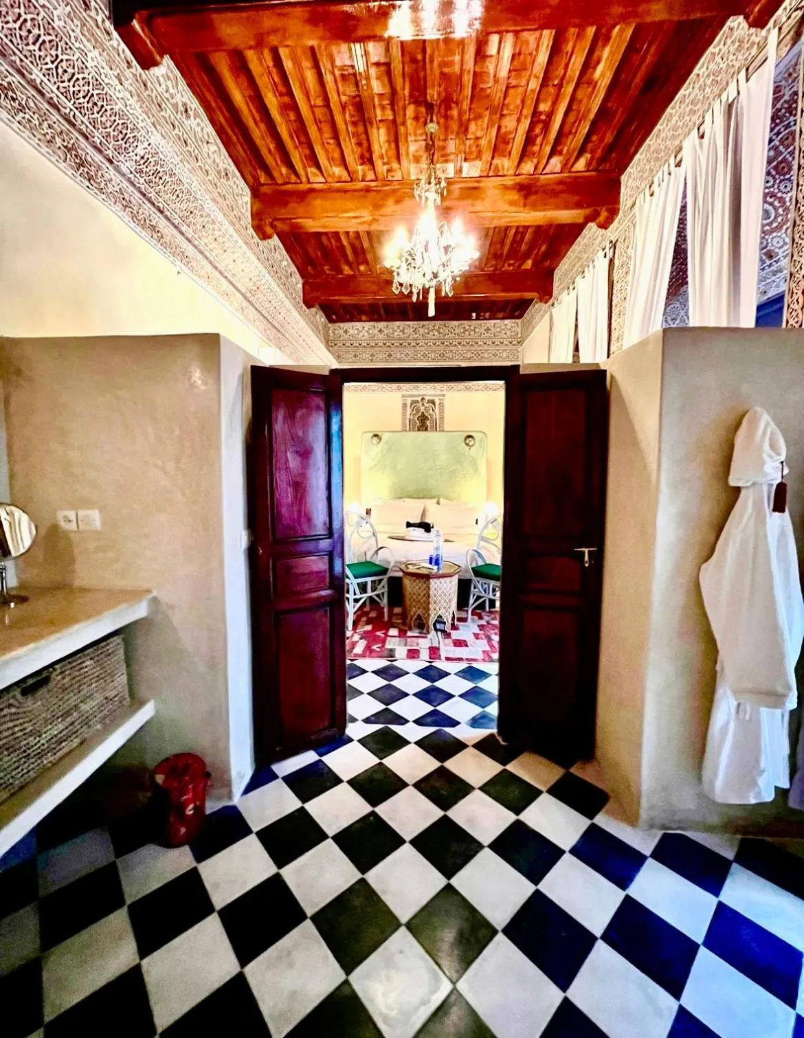 Shower in Riad Tizwa Marrakech