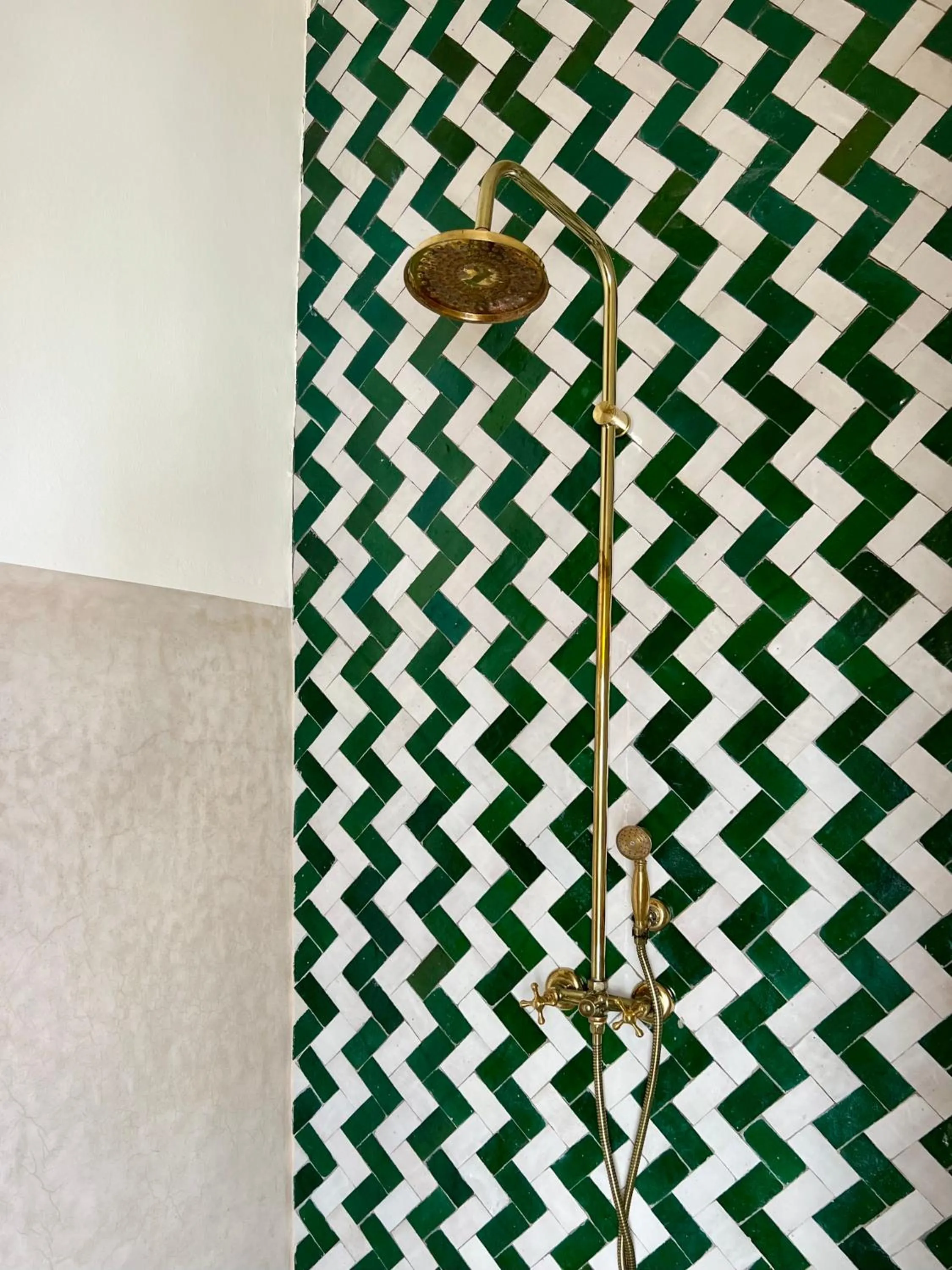 Shower in Riad Tizwa Marrakech