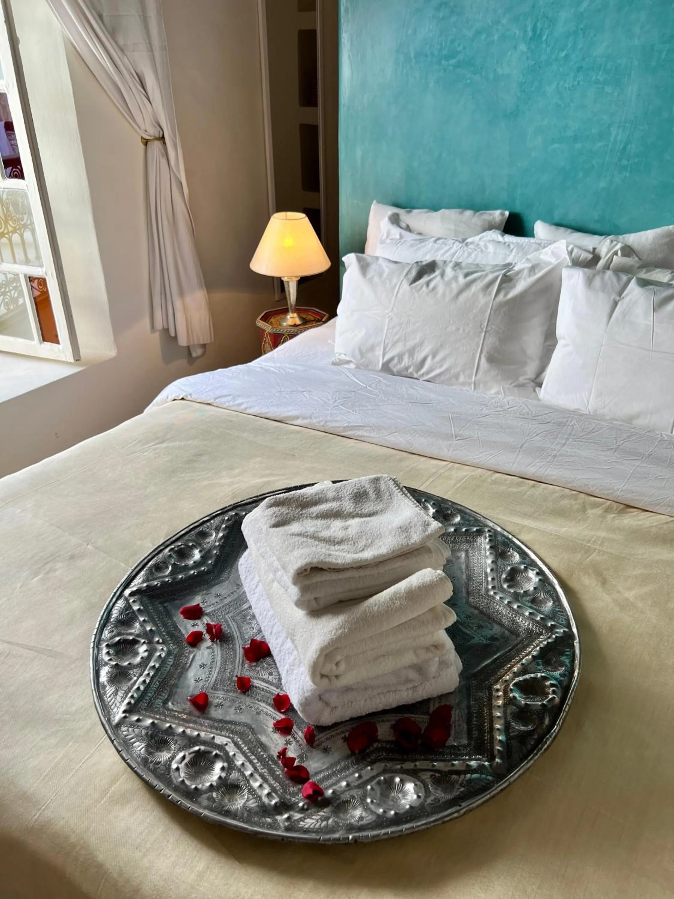 Bedroom, Bed in Riad Tizwa Marrakech