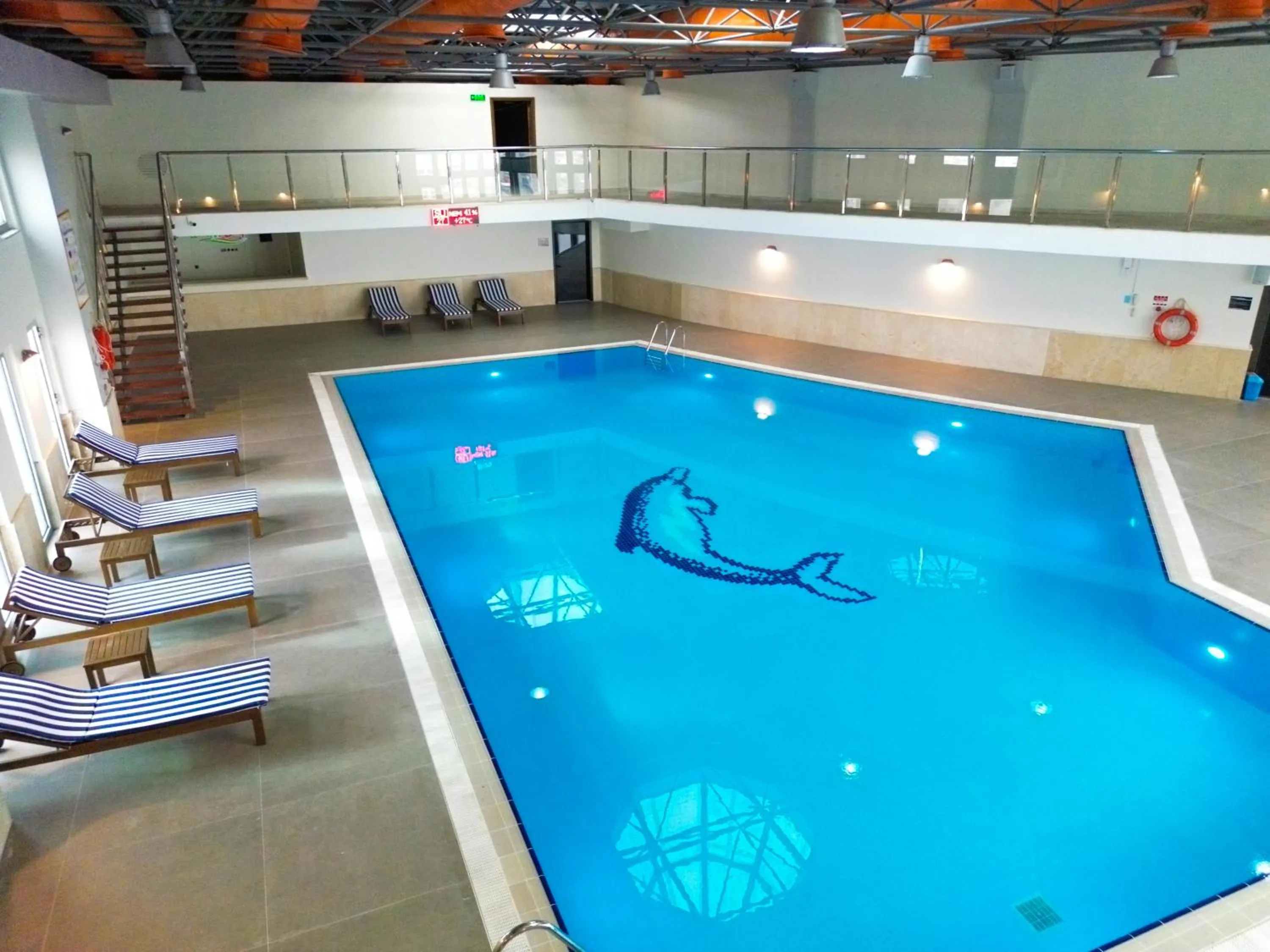Swimming pool in Wyndham Grand Kayseri