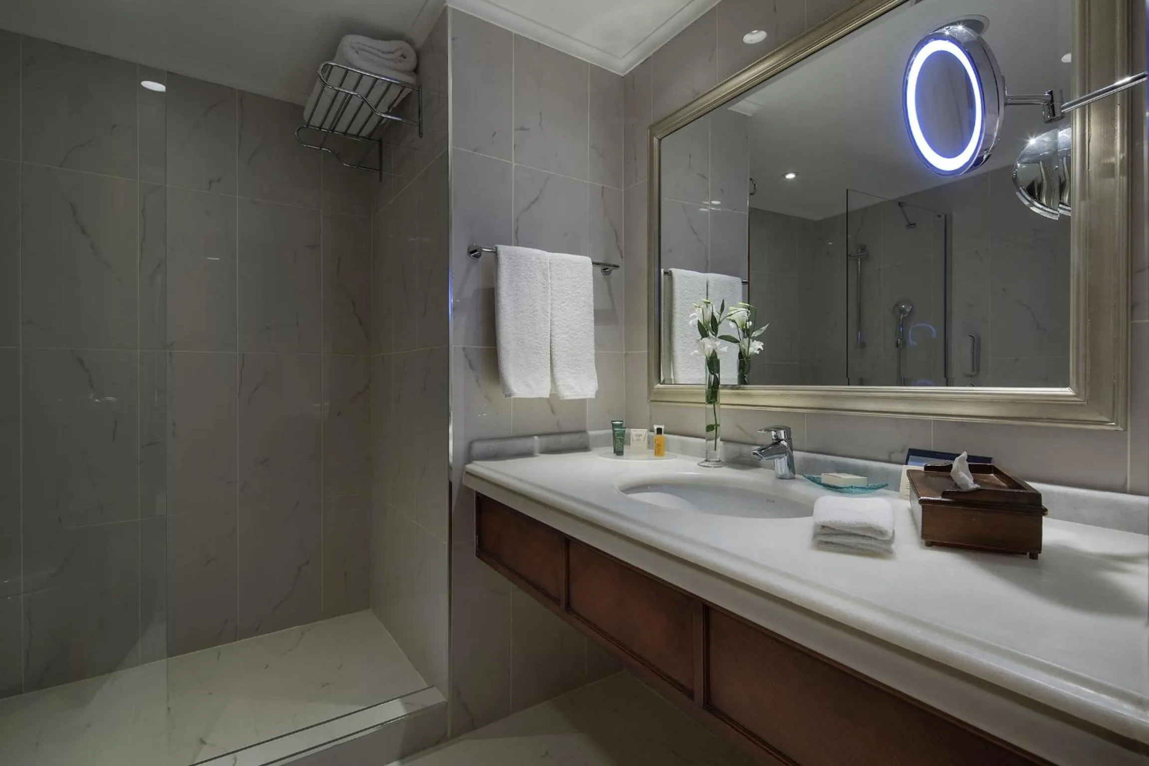 Shower in Wyndham Grand Kayseri