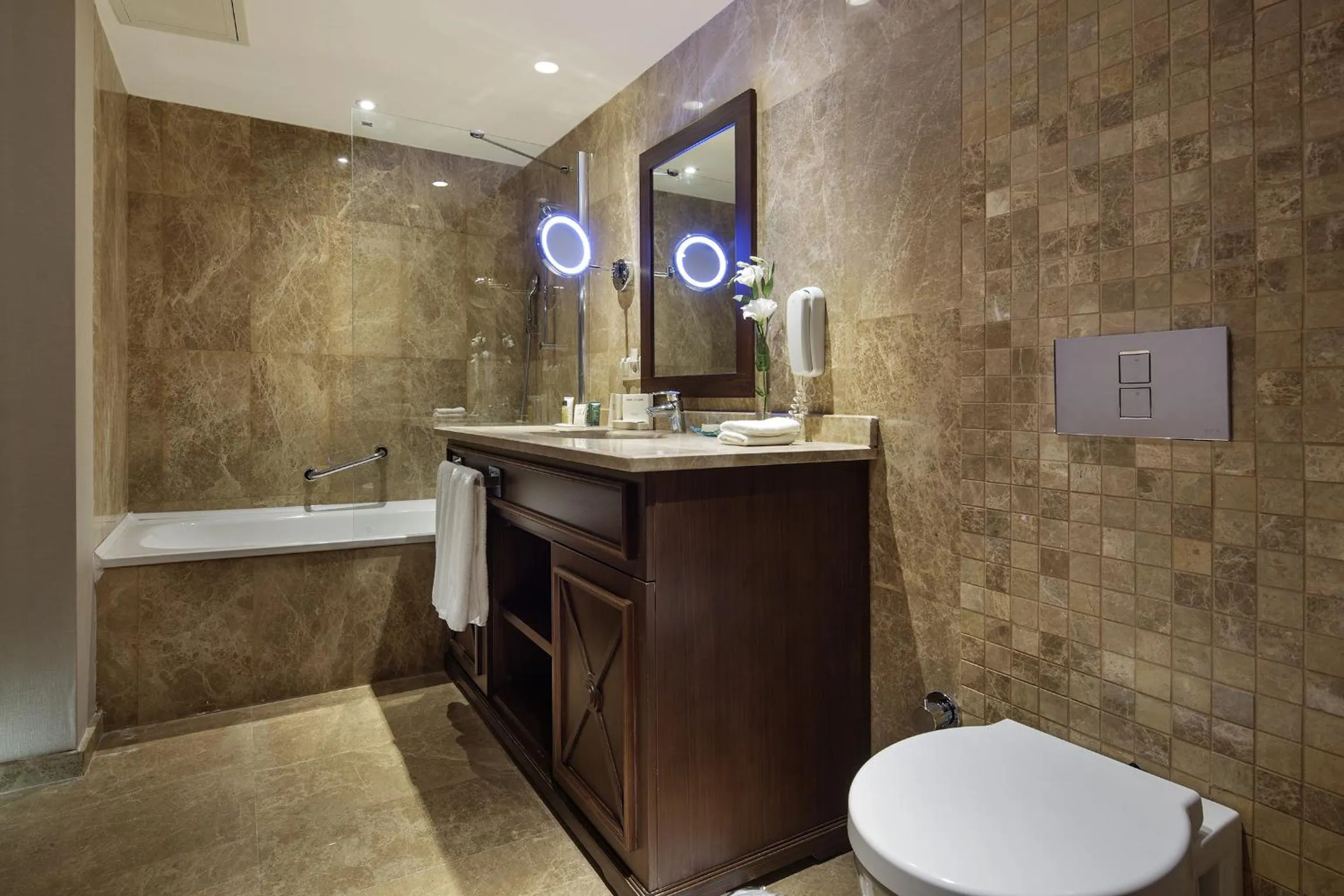 Shower in Wyndham Grand Kayseri