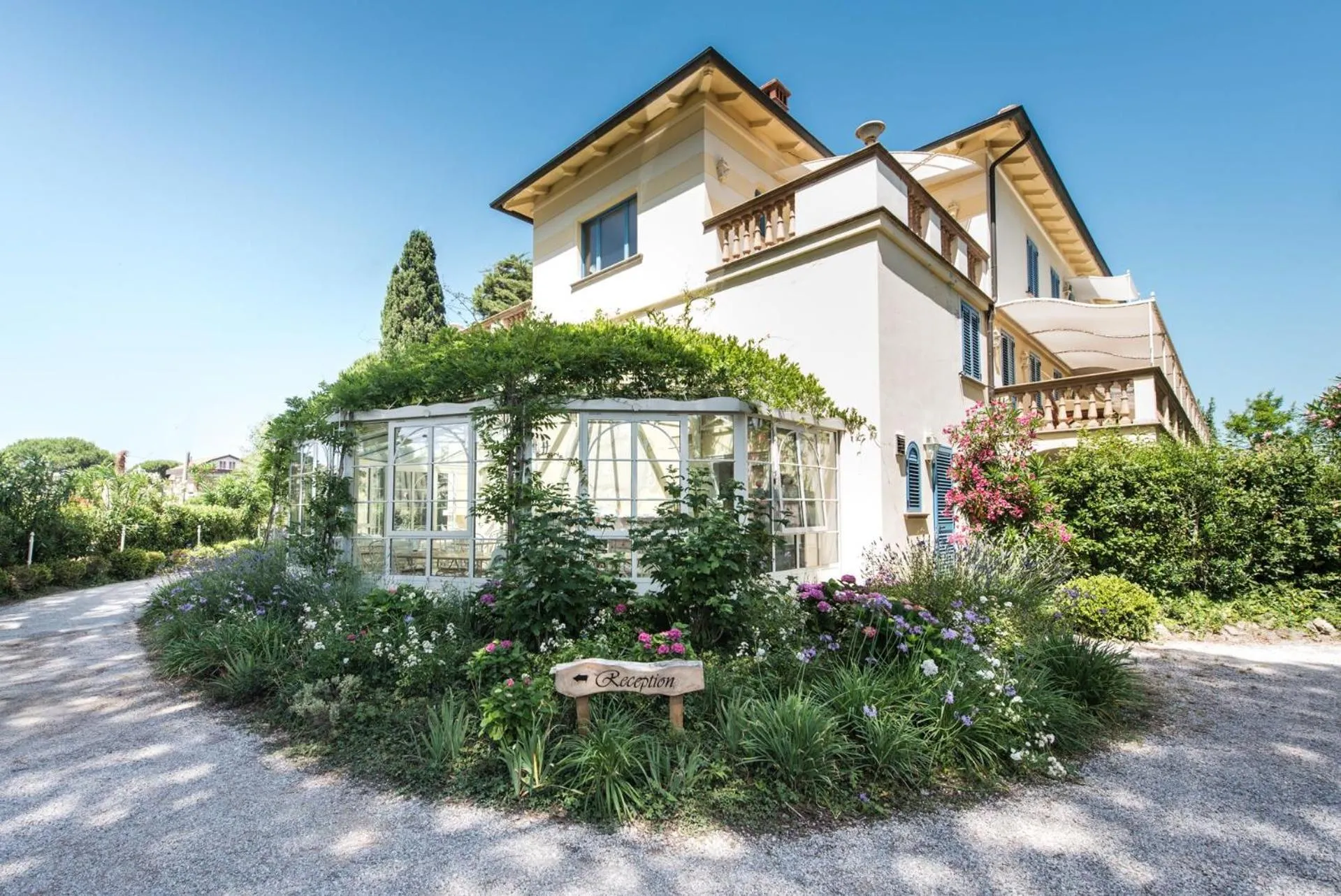 Facade/entrance in Villa Mazzanta Relais & Hotel