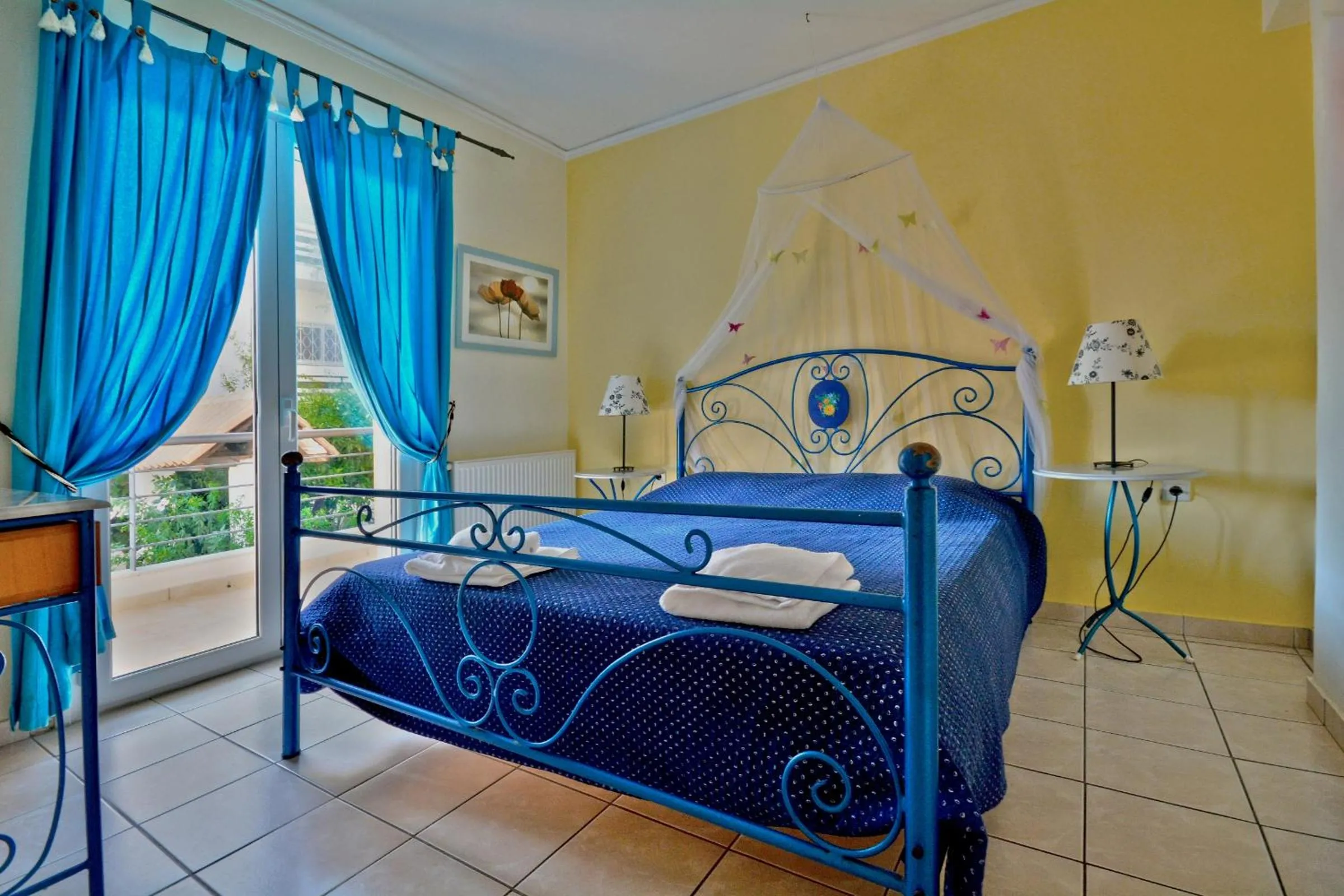 Bed in Villa Dolphins