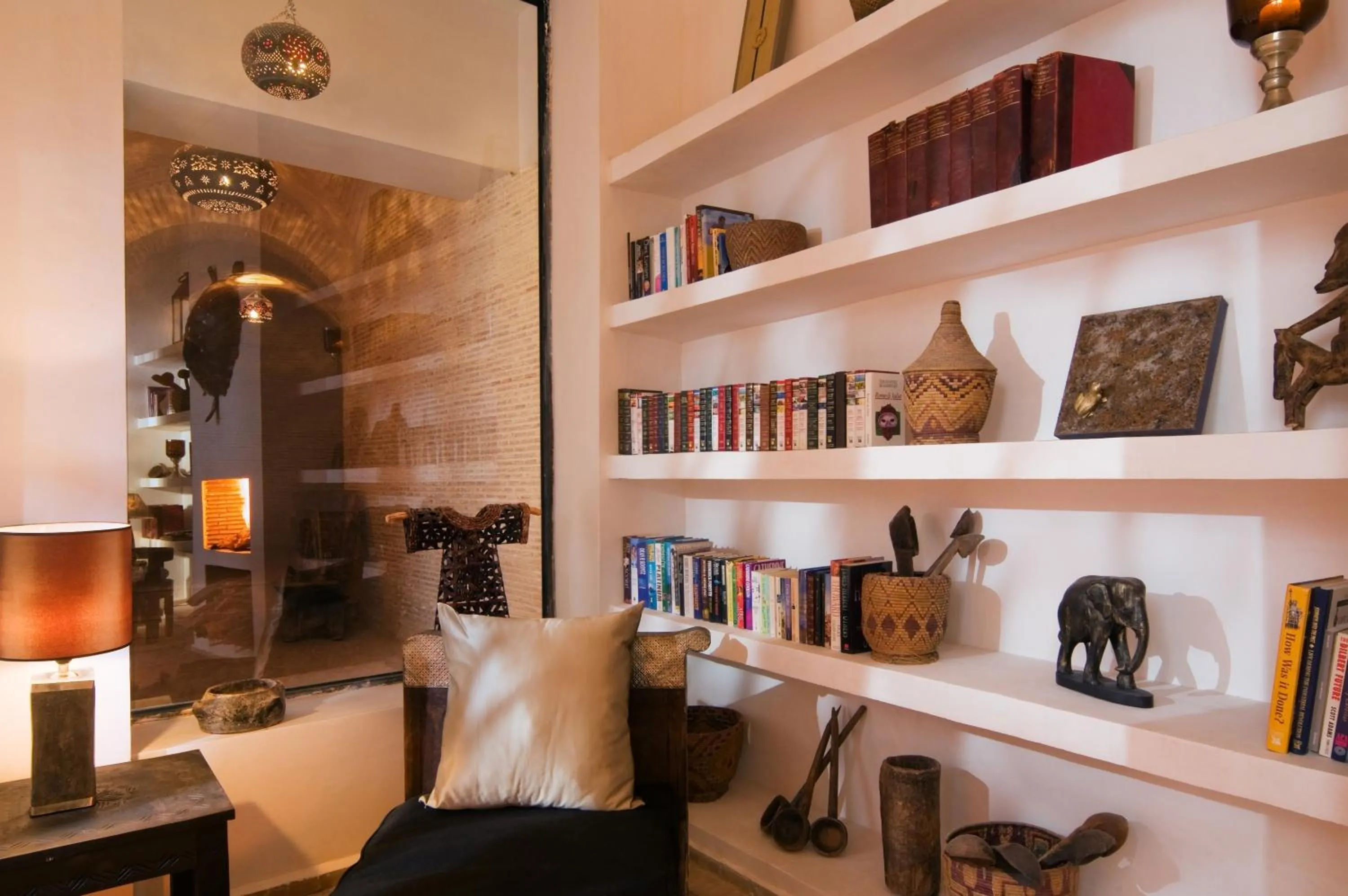 Library in Riad Capaldi