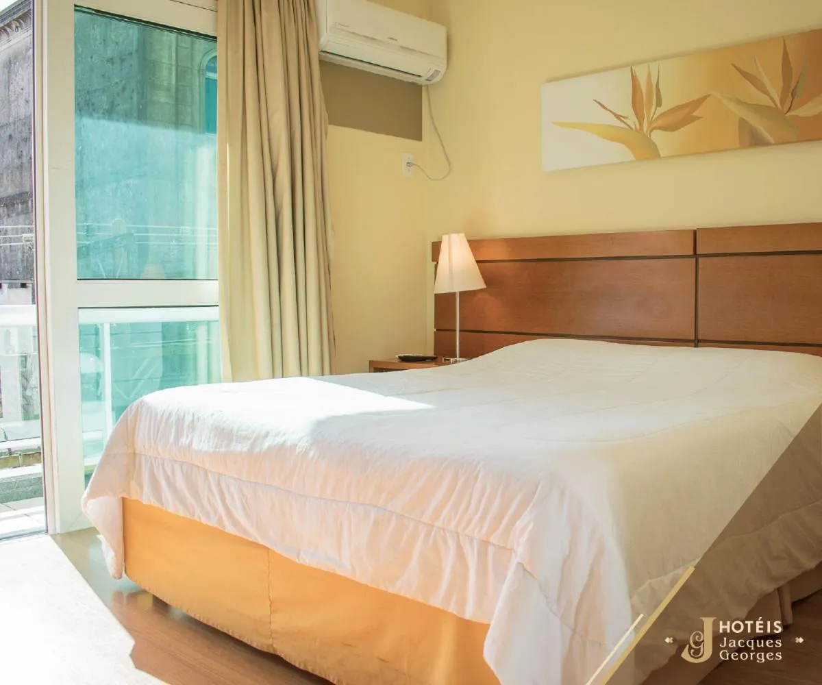 Bed in Hotel Jacques Georges Business