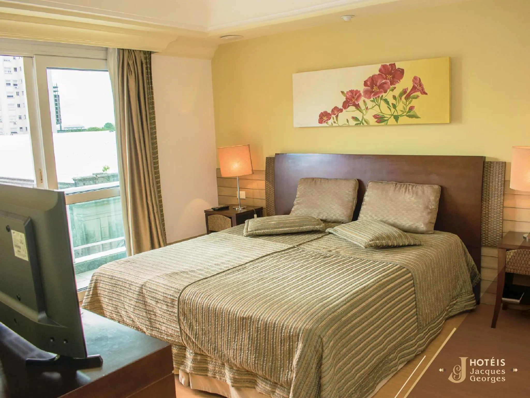 Bed in Hotel Jacques Georges Business