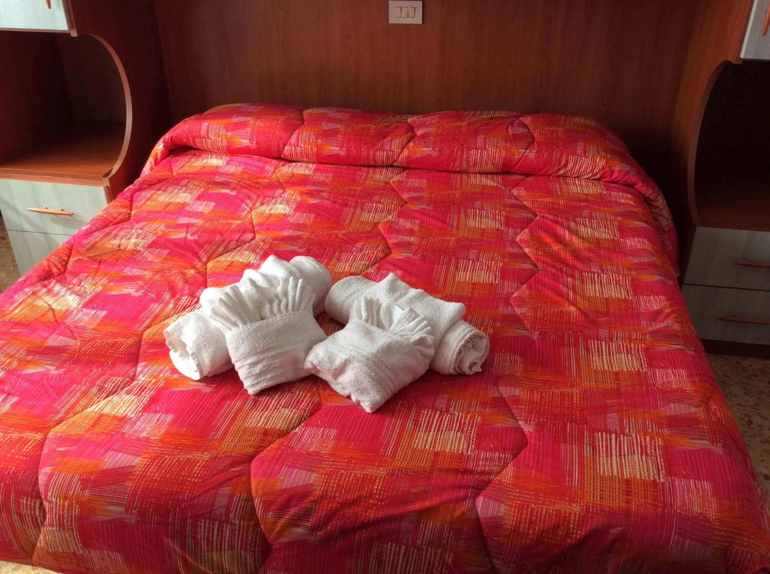 Bedroom, Bed in Hotel Aurora