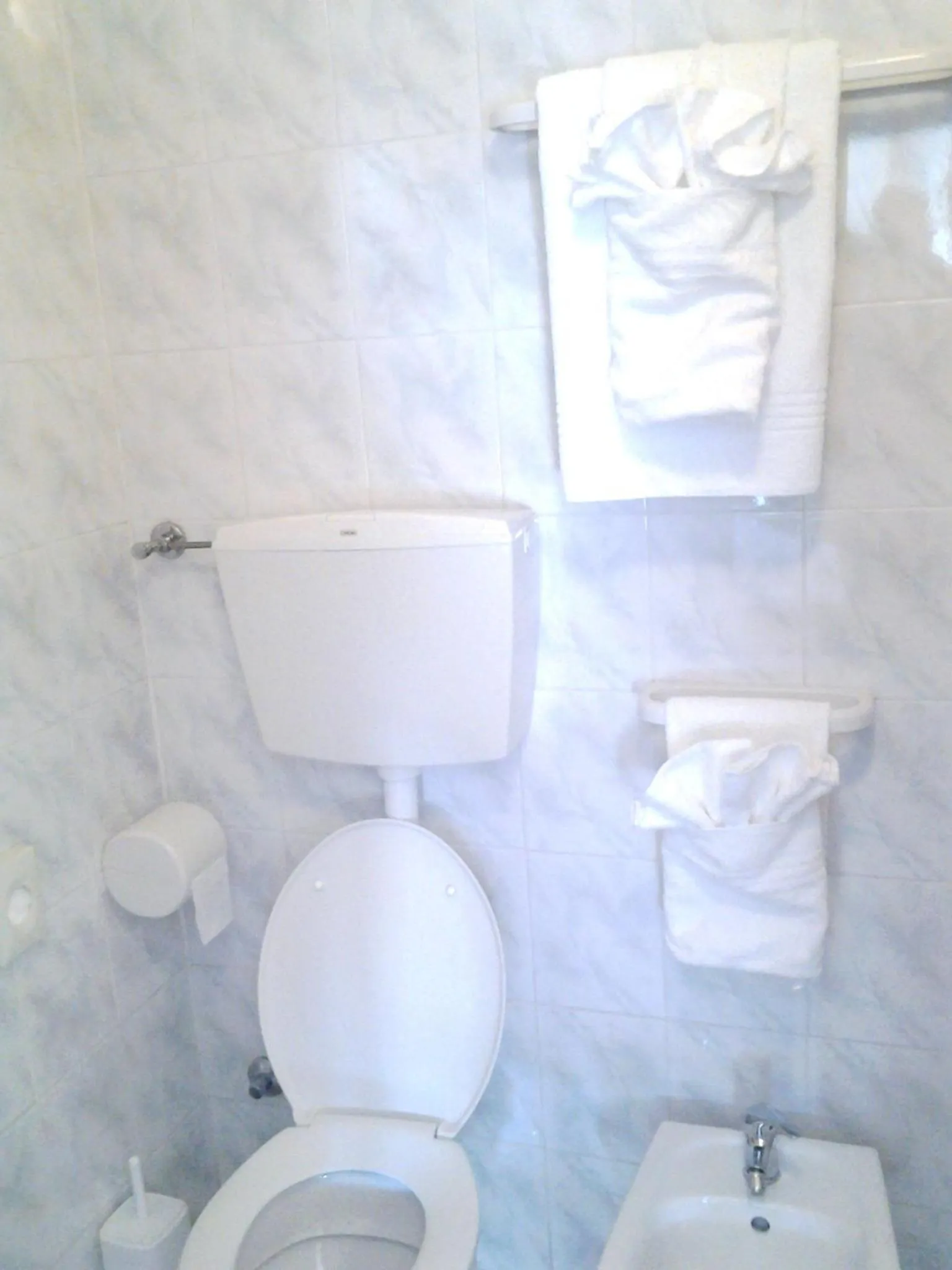 Bathroom in Hotel Aurora