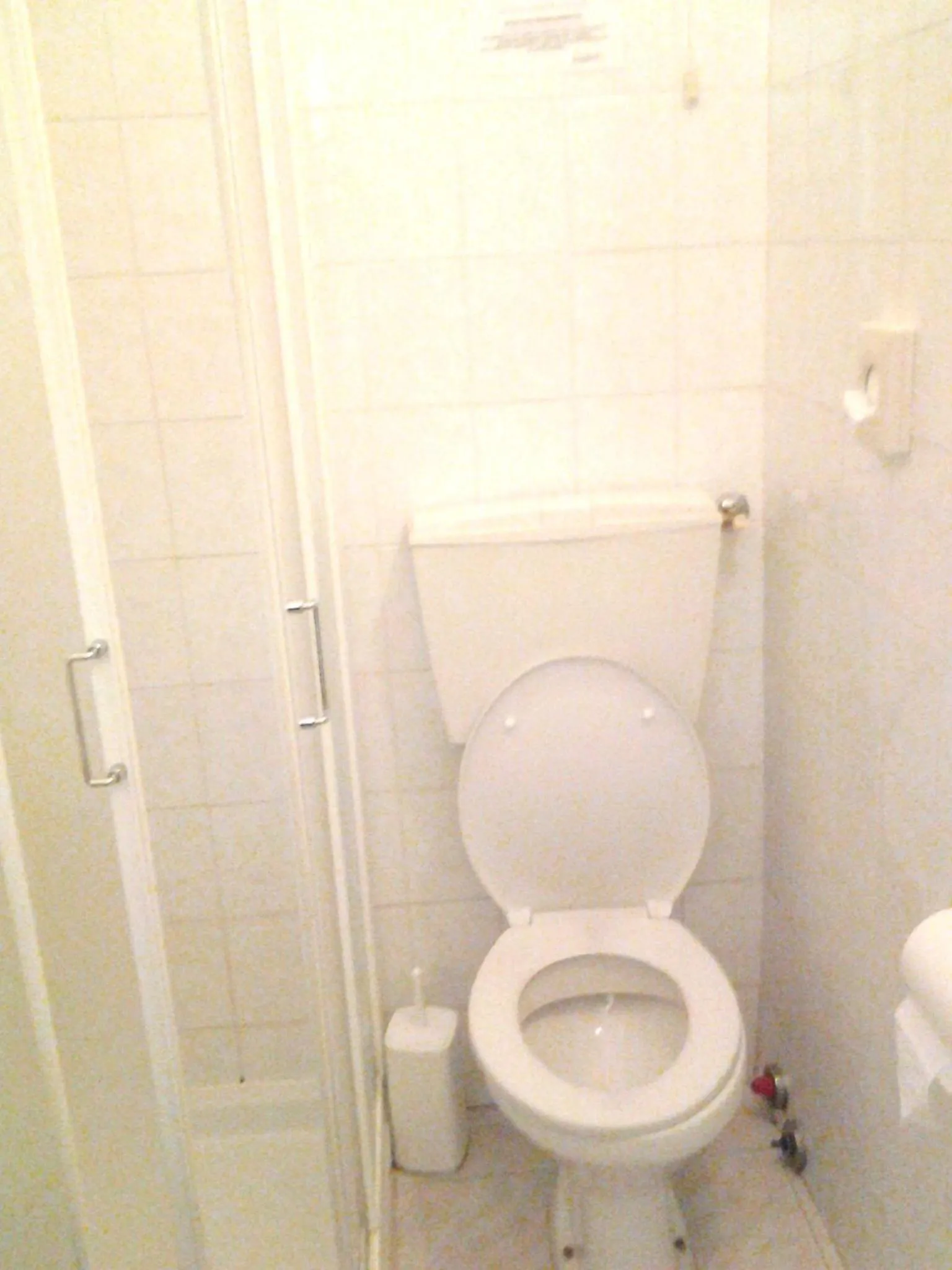 Bathroom in Hotel Aurora