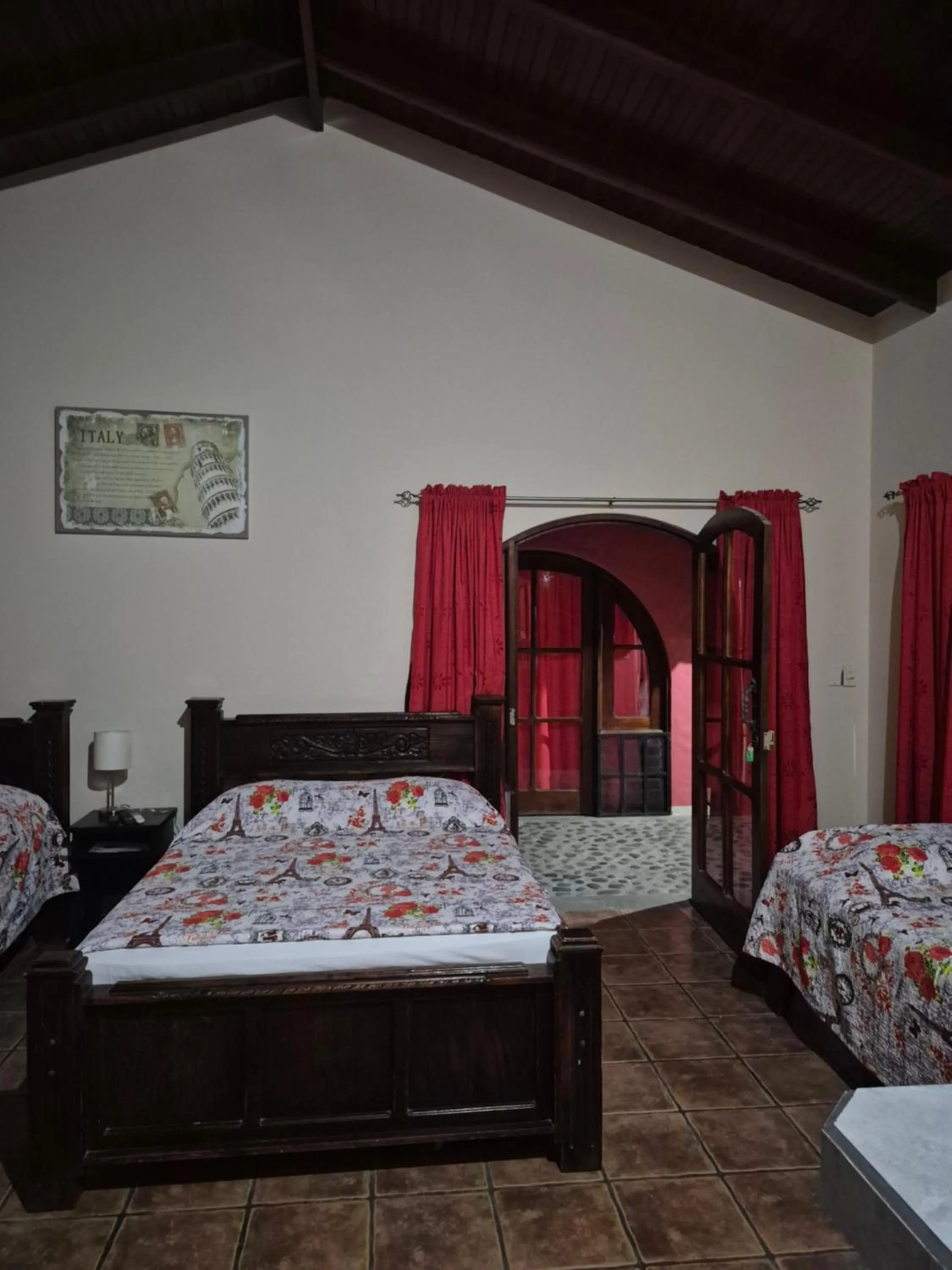 Photo of the whole room, Bed in Hotel El Paraiso Escondido - Costa Rica