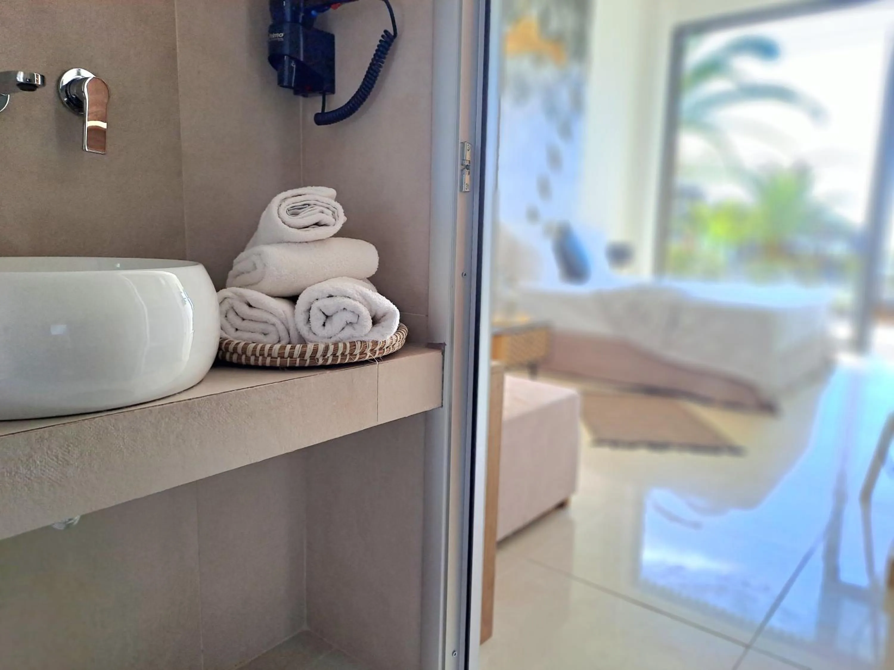 Bathroom in Beach Hotel Kapahi