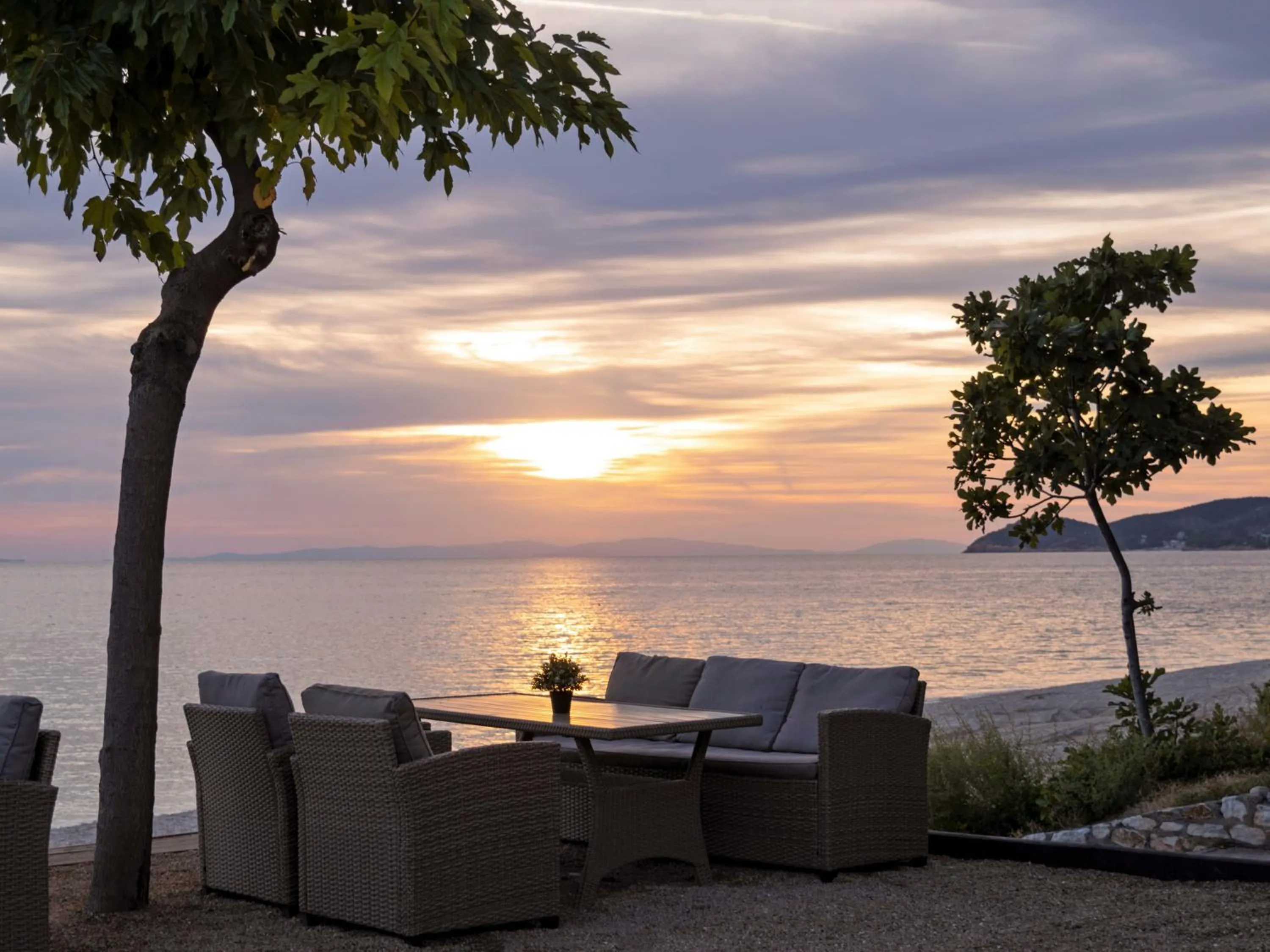 Seating area in Beach Hotel Kapahi