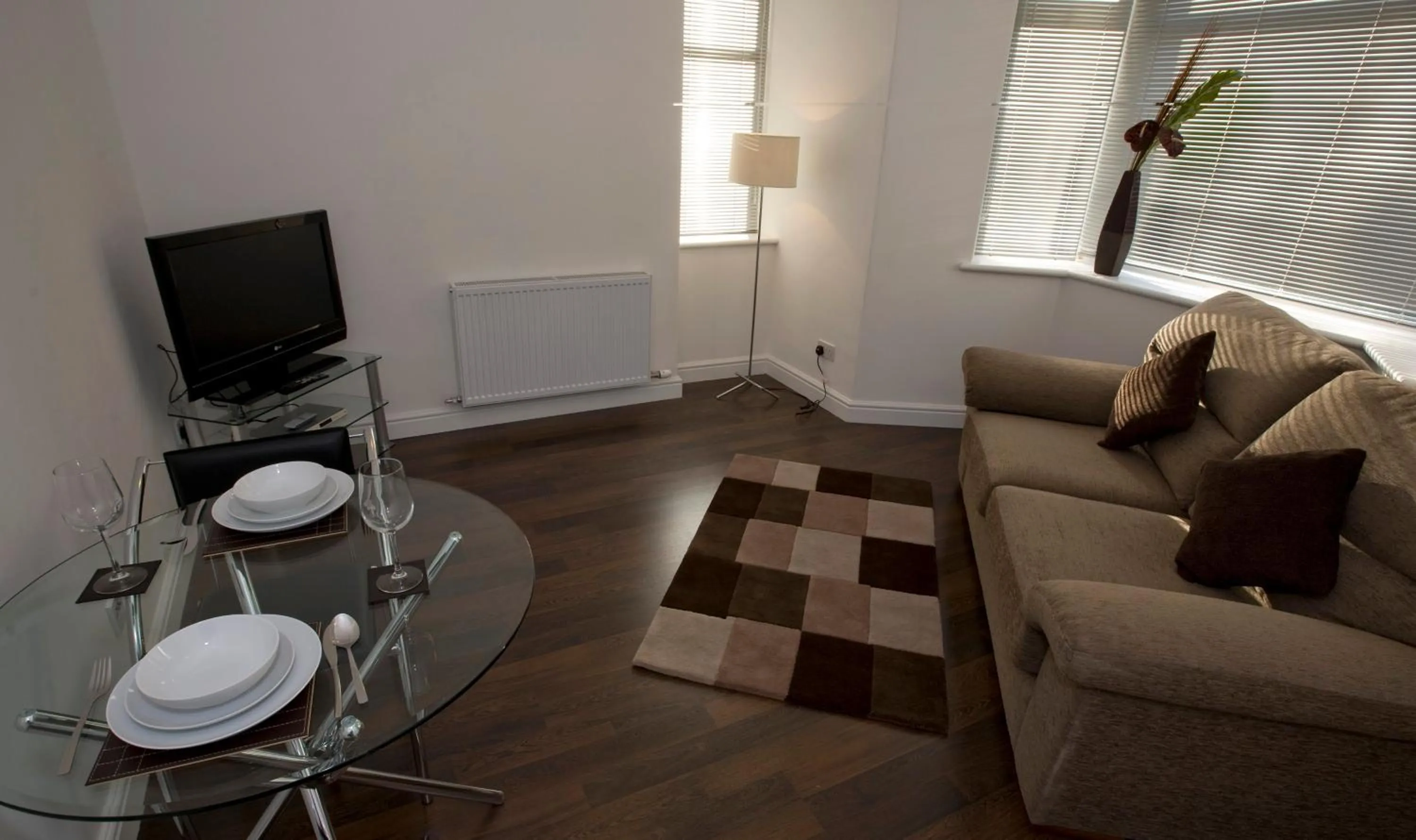 Living room in Aberdeen Serviced Apartments - The Lodge