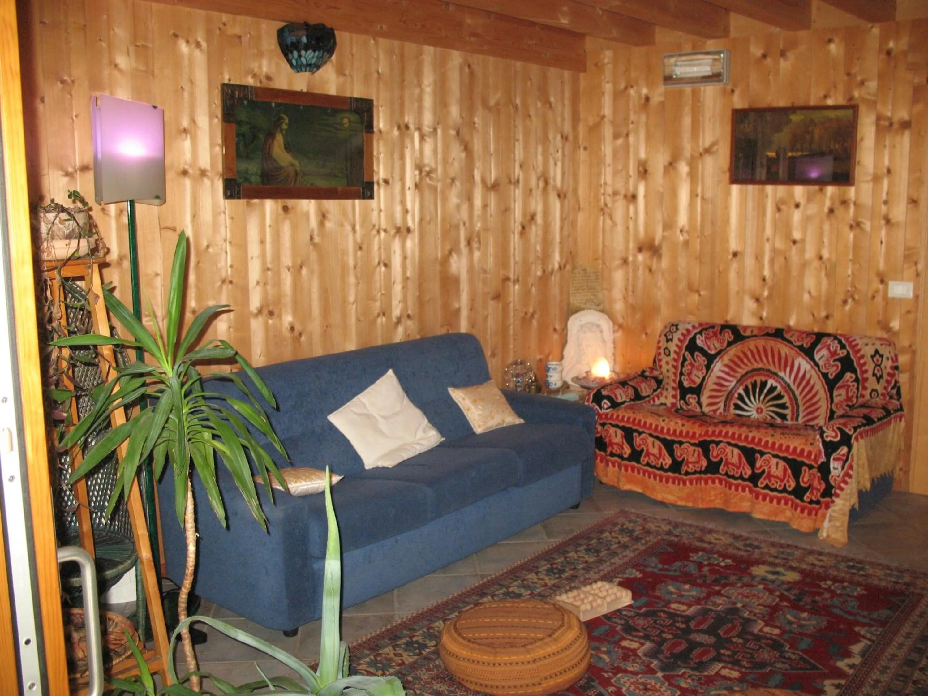 Library in BioAgriturismo Vegan Campo di Cielo