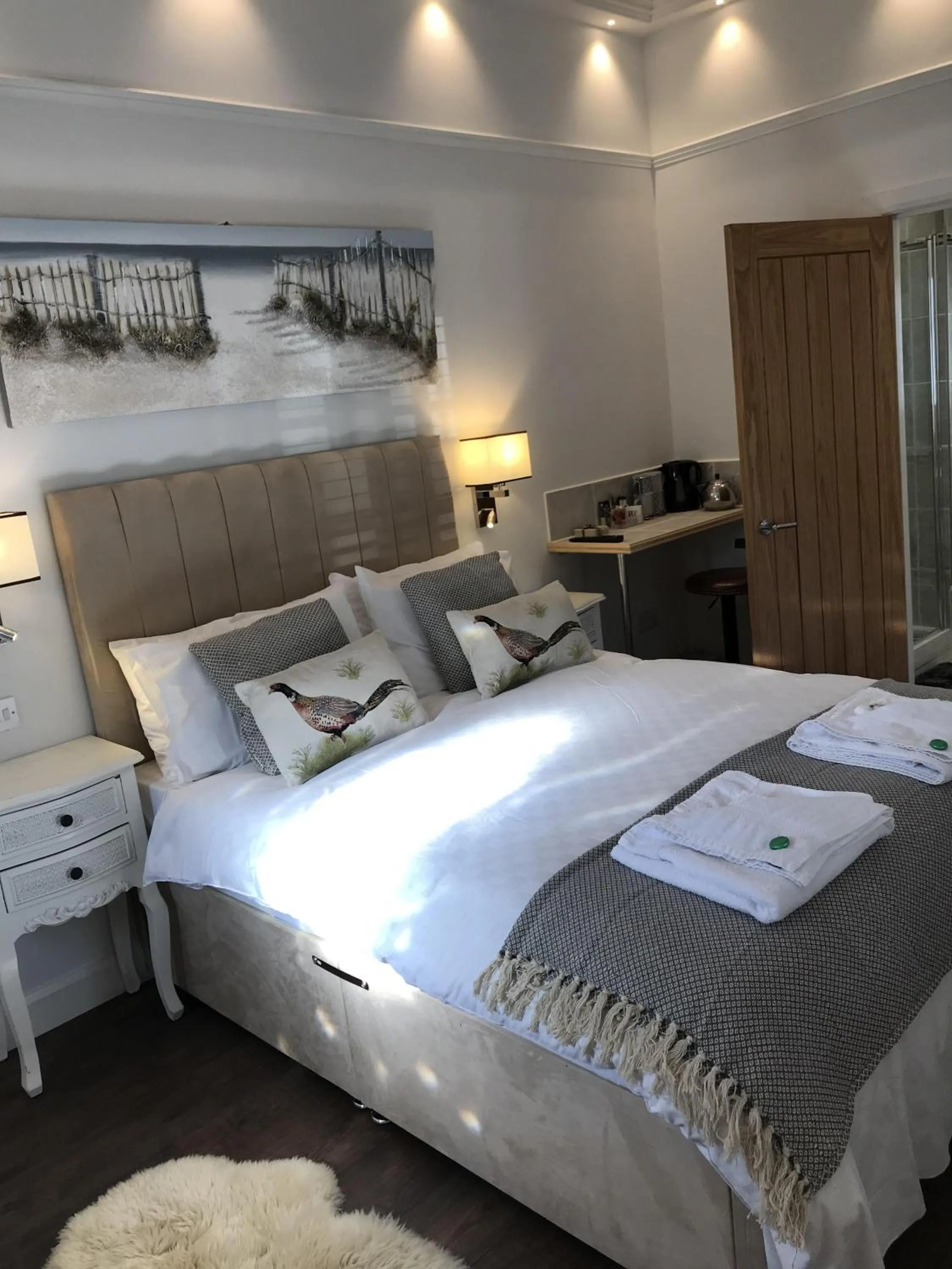 Bedroom, Bed in Old Thatch Bambers Green