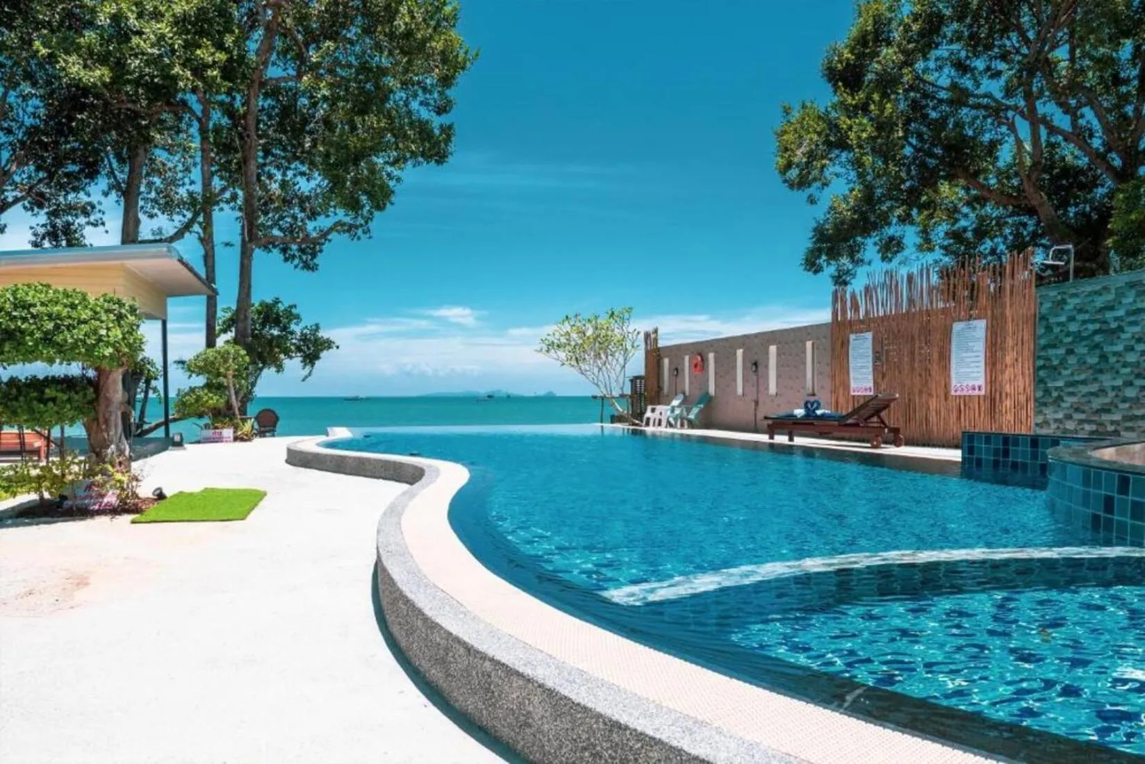 Swimming pool in Blue Orchid Beach Krabi - SHA Certified