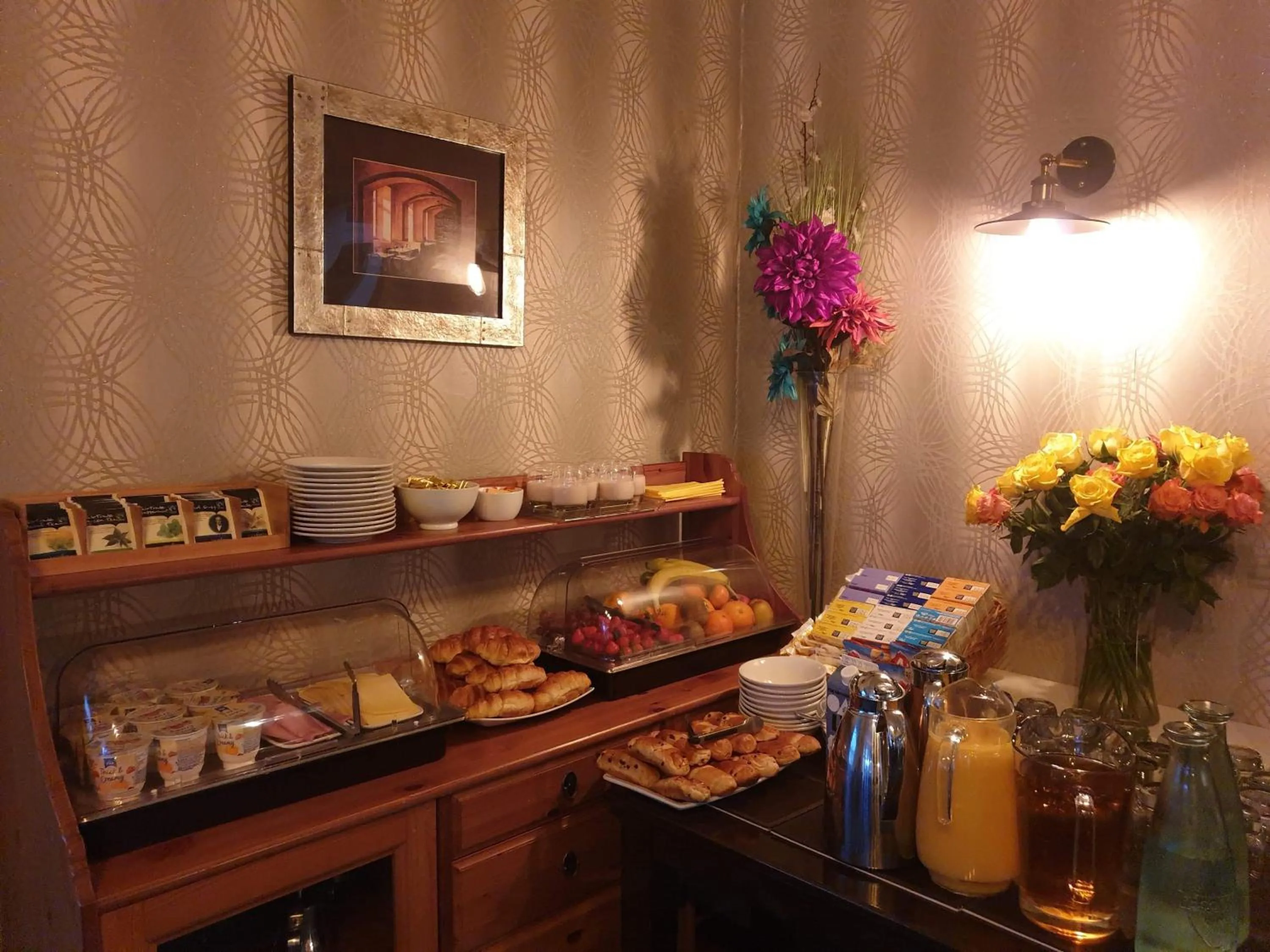 Breakfast in Redcliffe Hotel