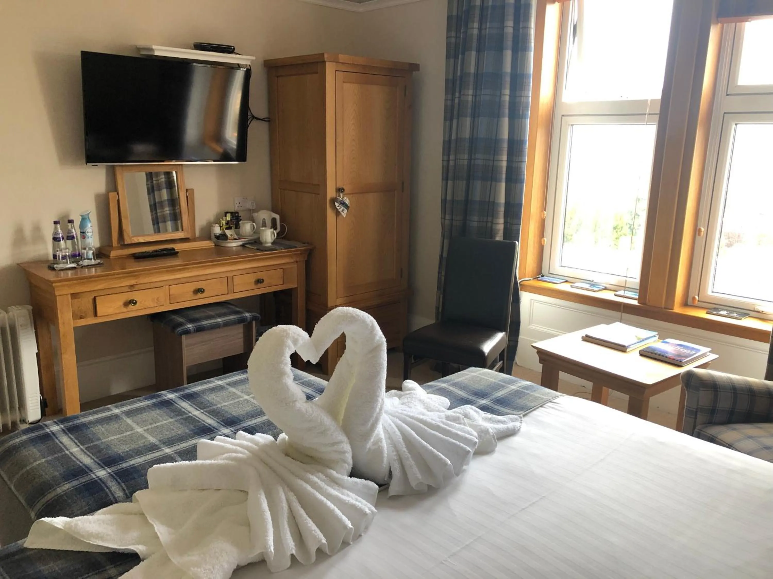 Bedroom, Bed in Redcliffe Hotel