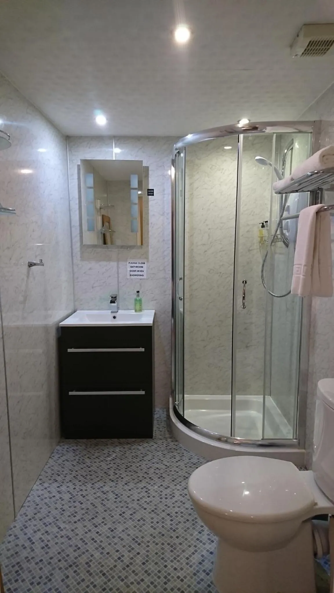 Bathroom in Redcliffe Hotel