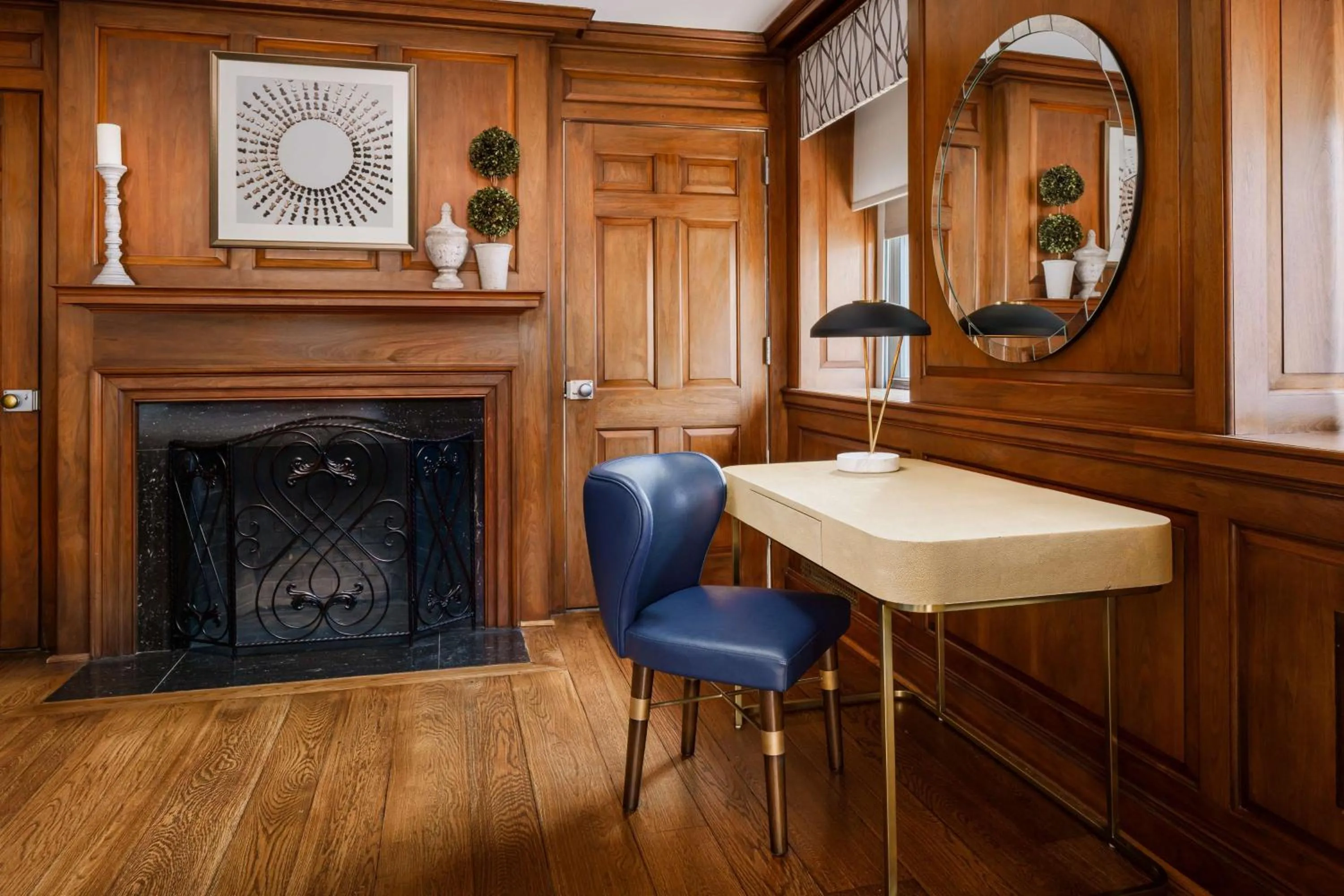 Living room in Hampton Inn Washington DC White House