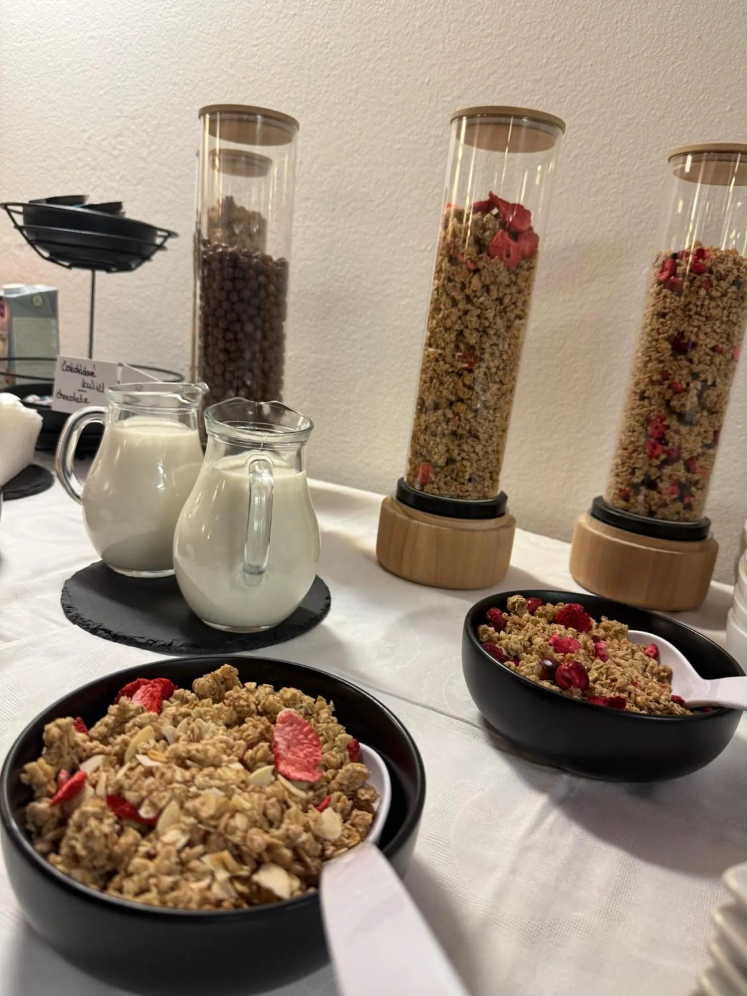 Restaurant/places to eat in Hotel Trinity