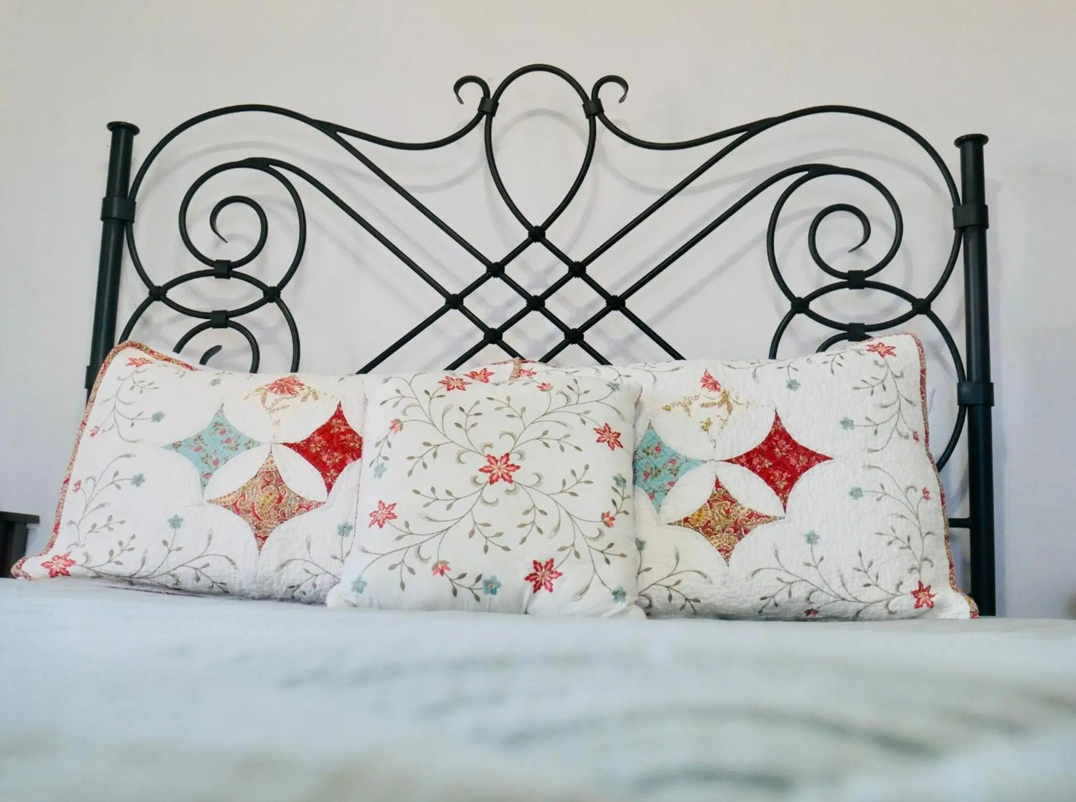 Bed in Wildflower Bed and Breakfast