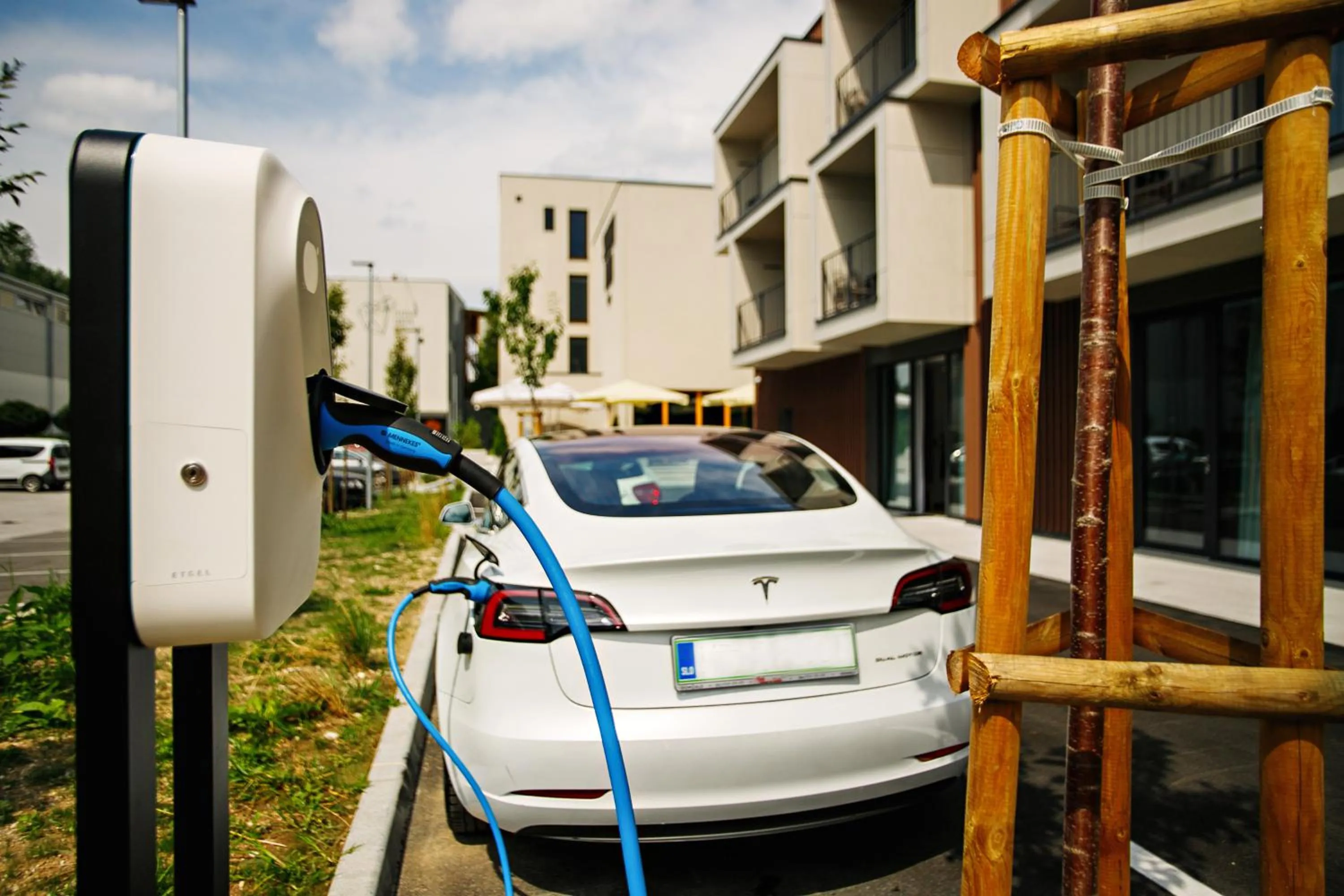 Parking in WUD hotel