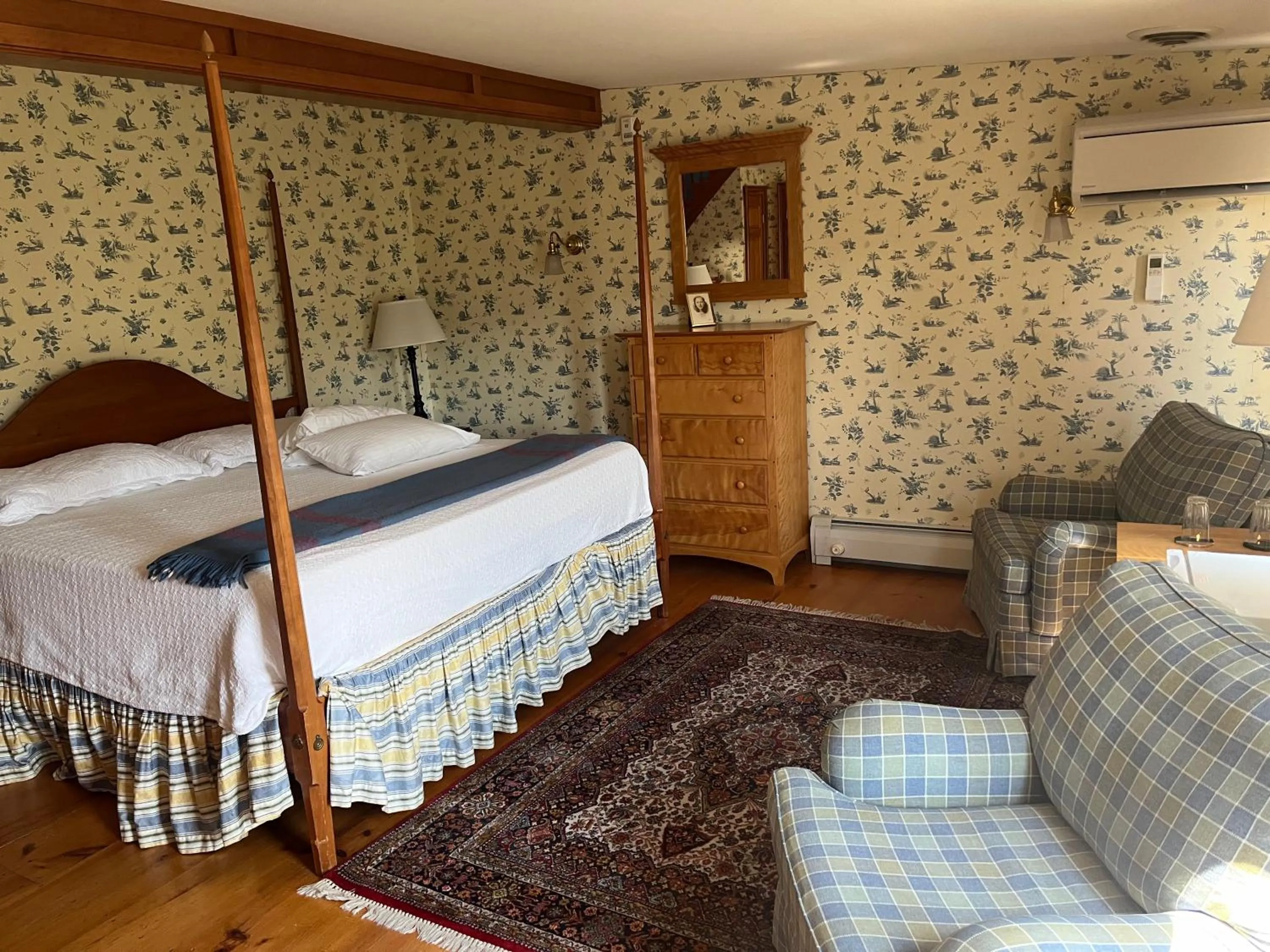 Bed in Windham Hill Inn