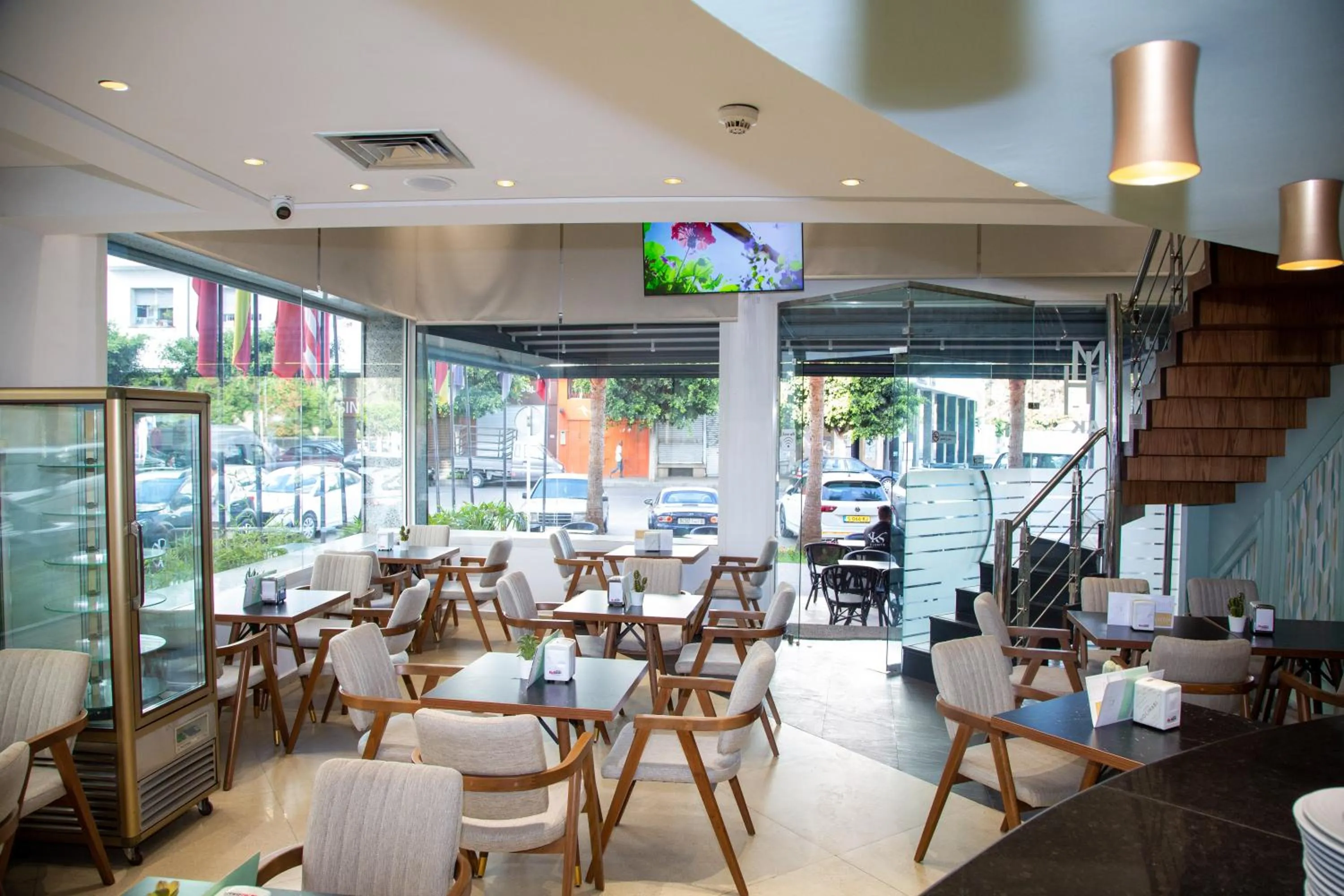 Restaurant/places to eat in Malak Hotel