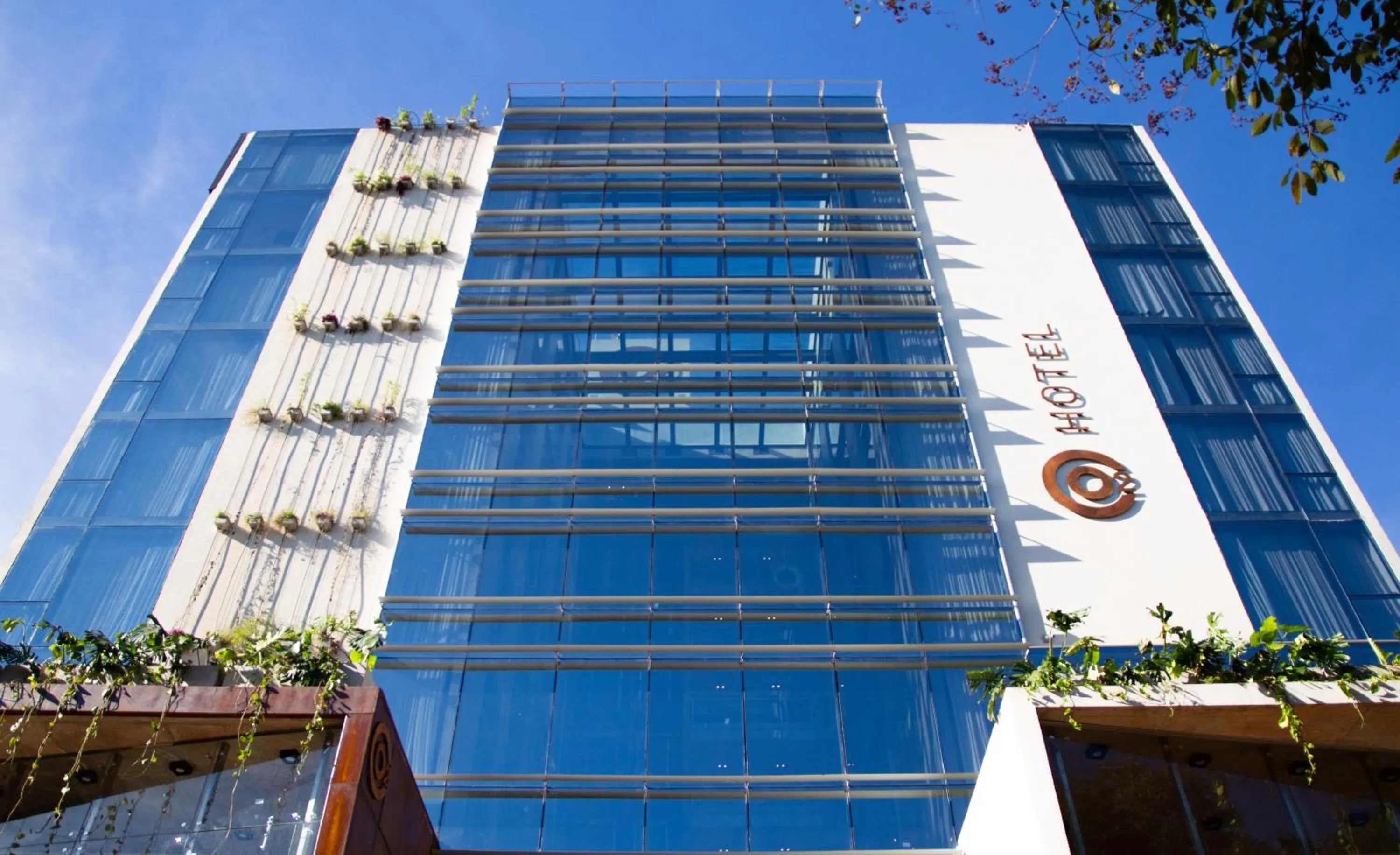 Property building in O2 Hotel Iguazu