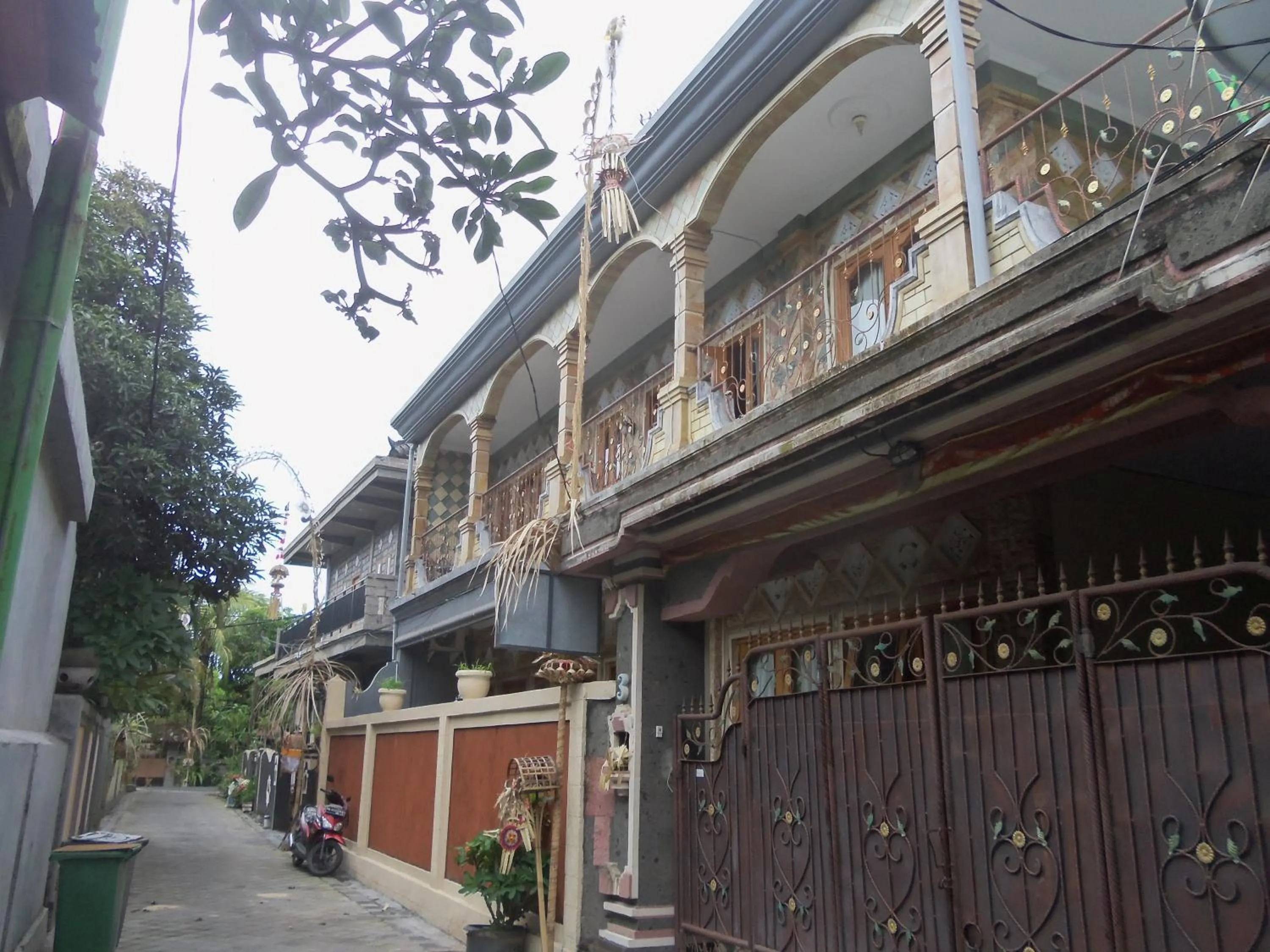 Property building in The Reinhold Guesthouse Bali