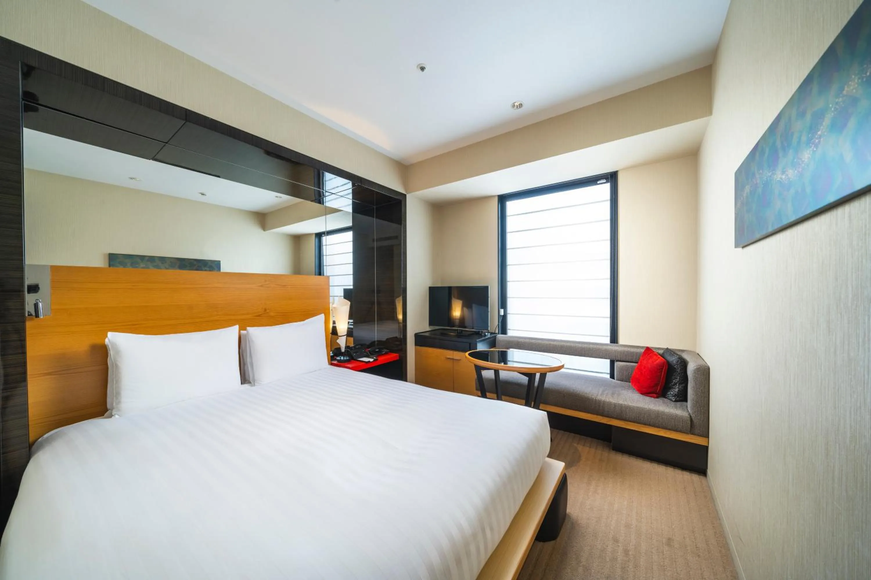 Photo of the whole room, Bed in KOKO HOTEL Premier Kanazawa Korinbo